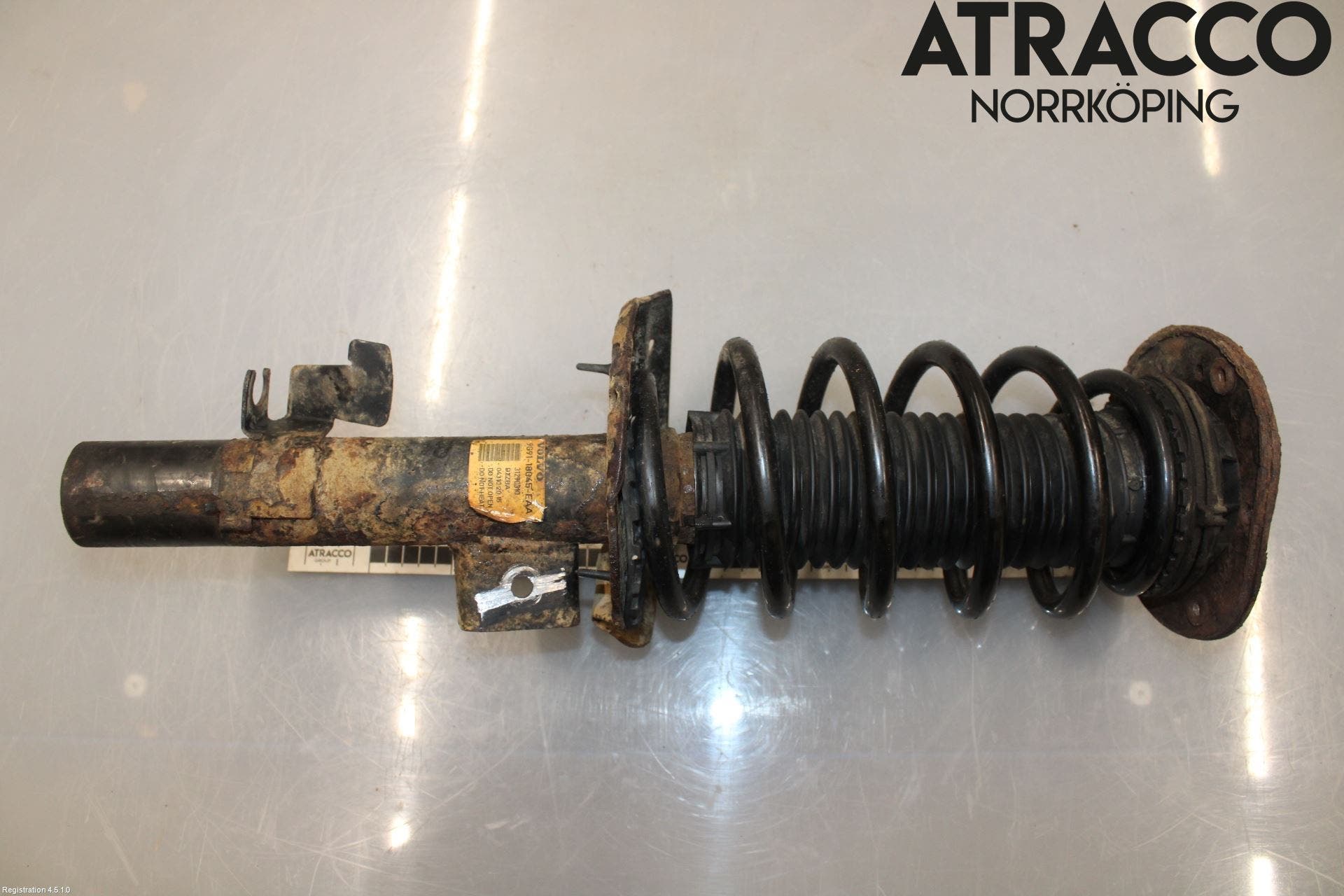 Volvo V70 08-13 Fjäderben Fram Höger