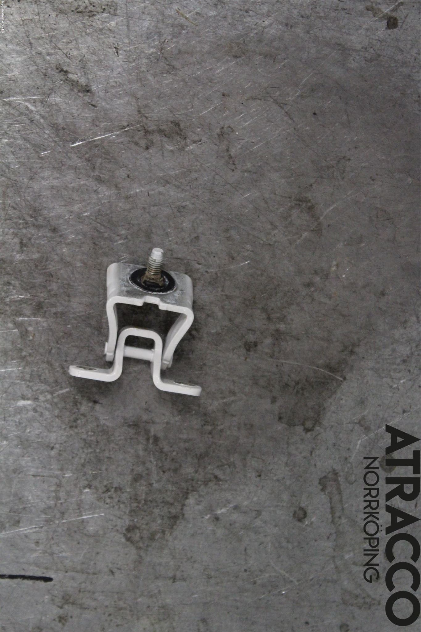 Skoda FABIA 15-21 Bakluckegångjärn Hö