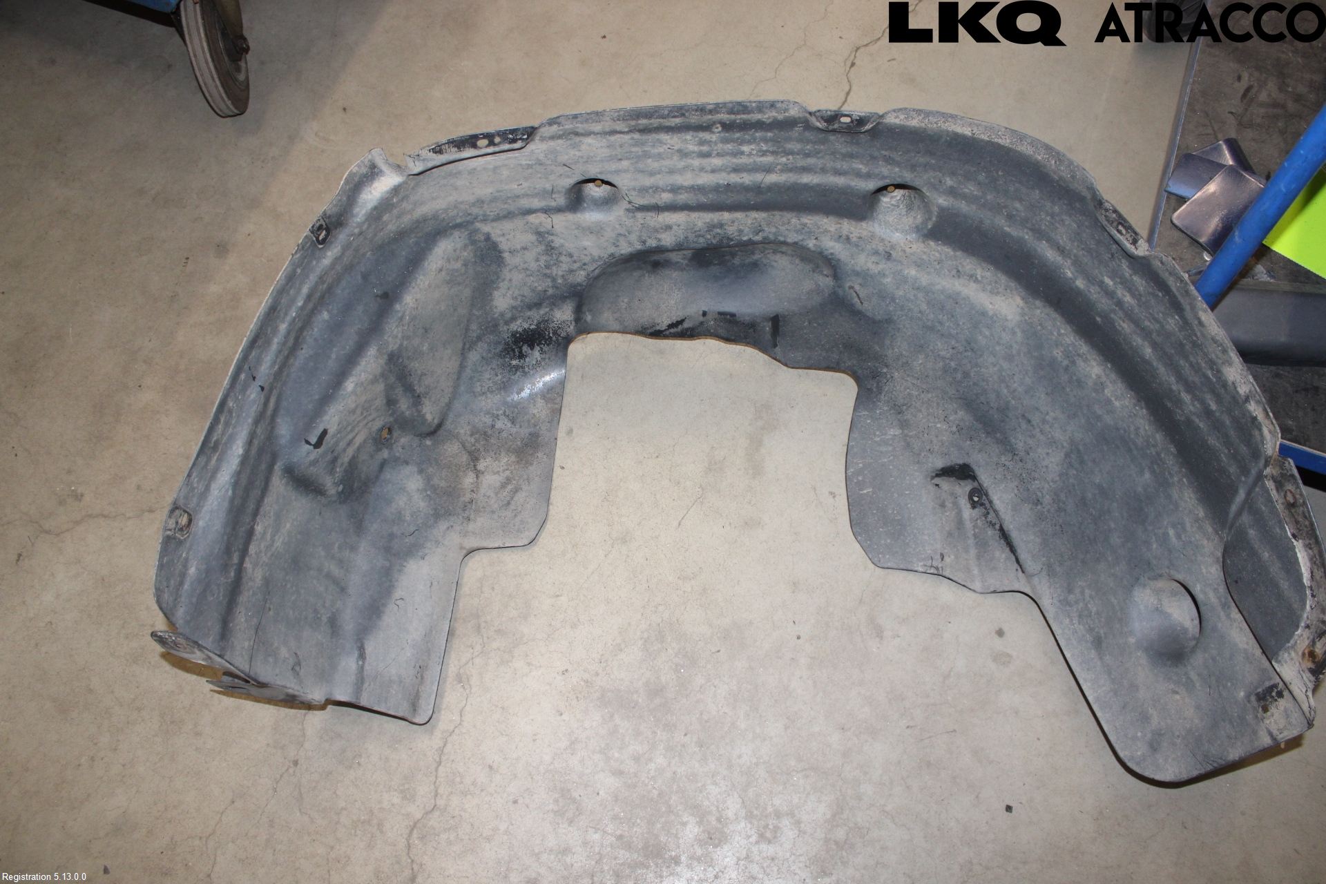 Volkswagen VW AMAROK 2H 10-22 Skärm Inner
