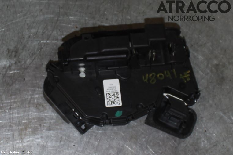 Volkswagen VW PASSAT 15-19 Låskista-Dörrlås