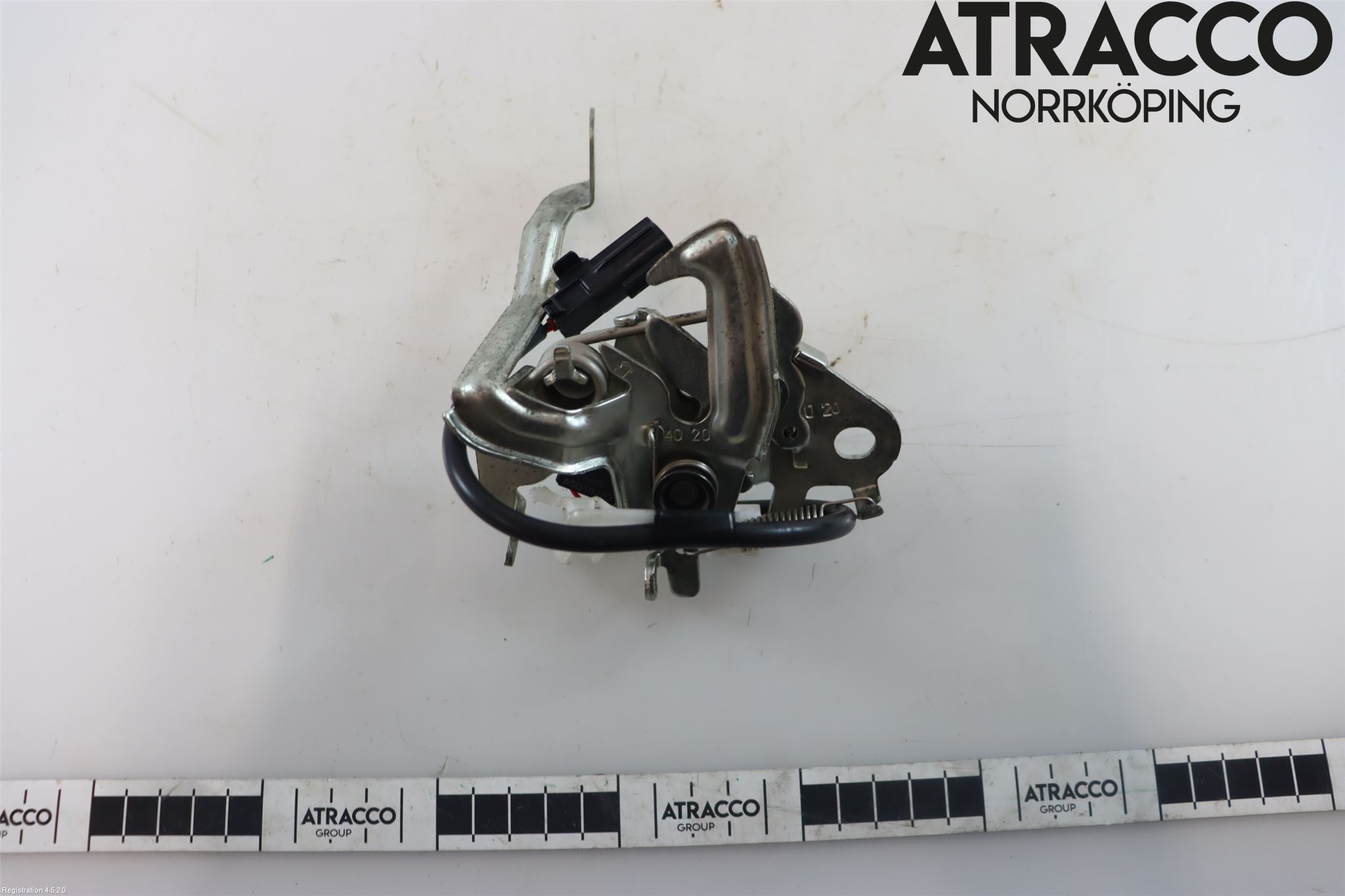 Toyota AYGO 15-21 Huvlås