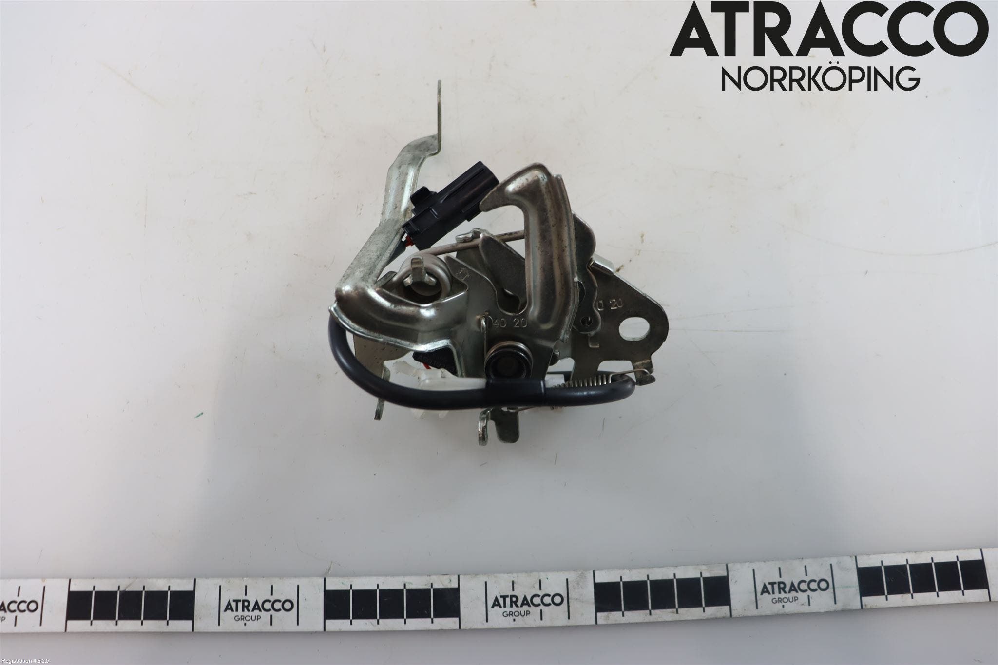 Toyota AYGO 15-21 Huvlås