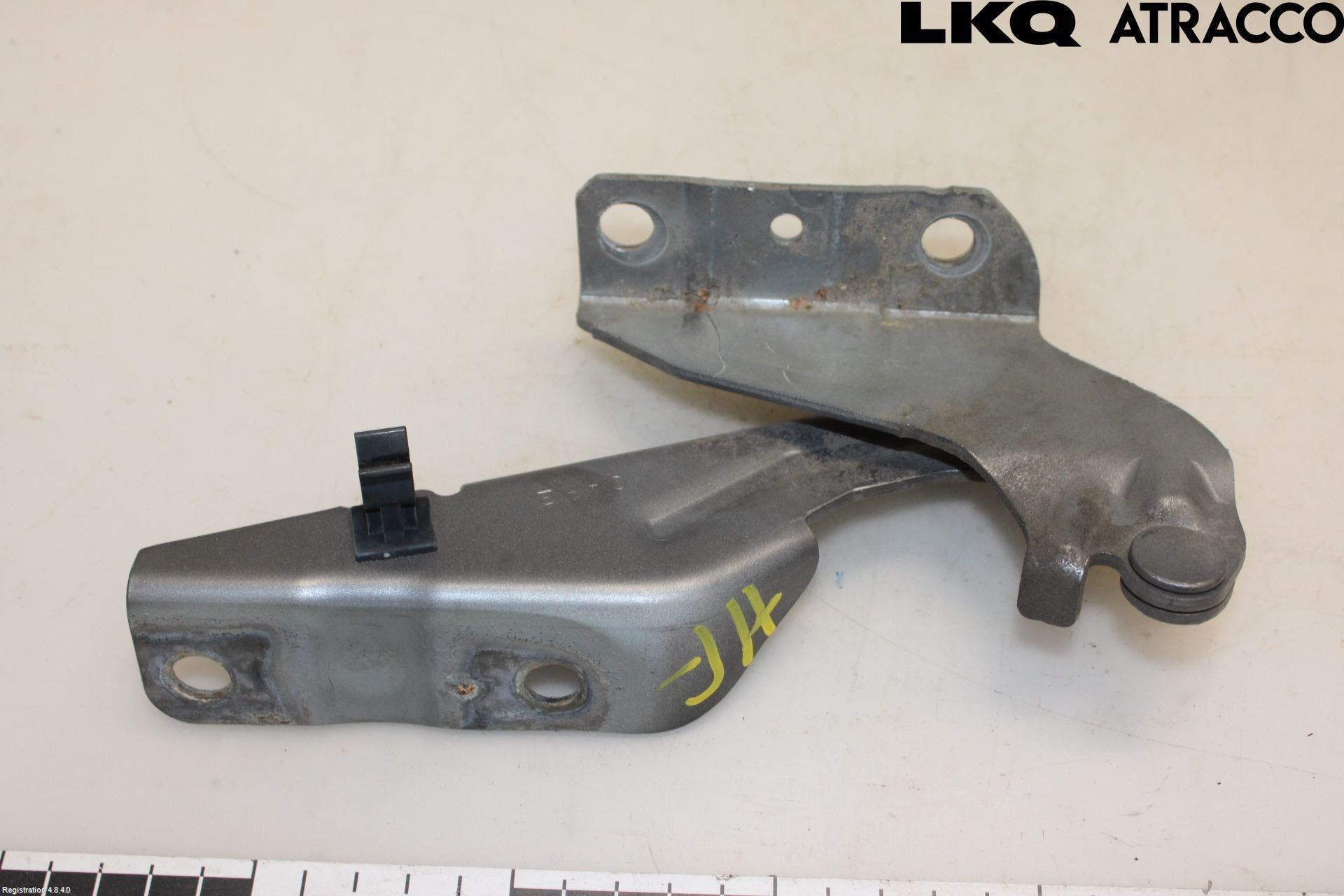 Mitsubishi OUTLANDER 13-21 Huvgångjärn