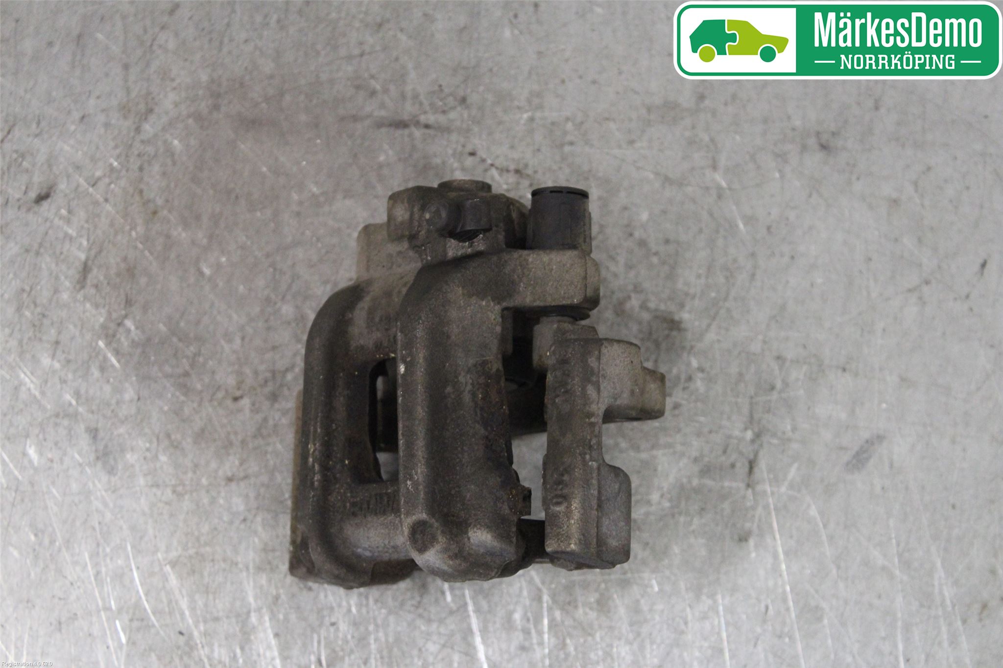 BMW 1 F20/F21 11-19 Bromsok Bak Vänster