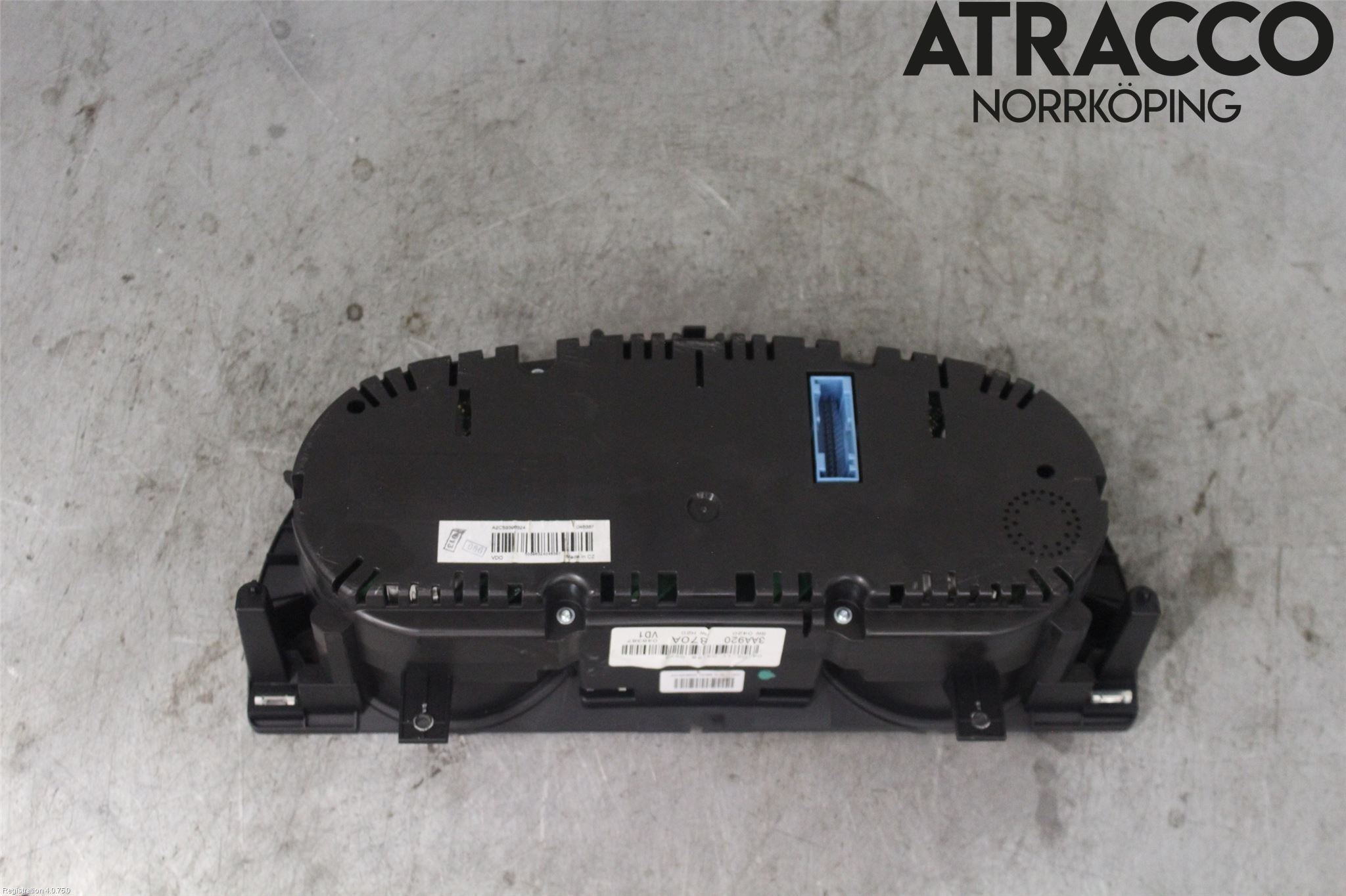 Volkswagen VW PASSAT 11-14 Instrument Komb