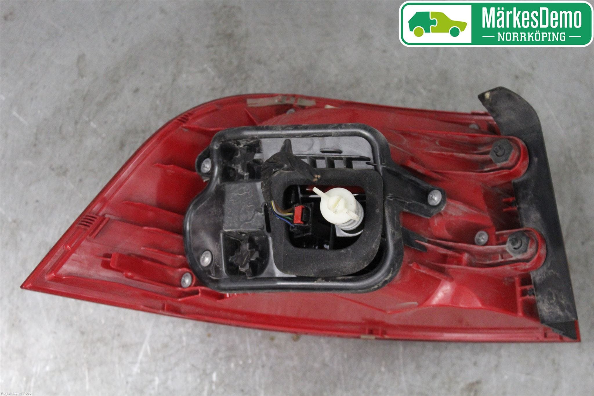 Volkswagen VW PASSAT 11-14 Bakljus Höger