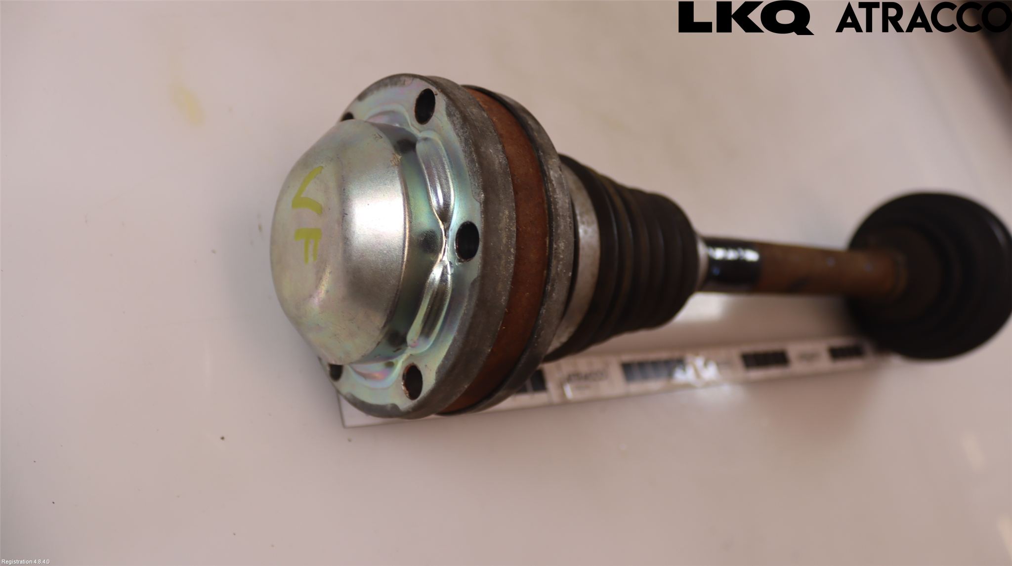 Volkswagen VW PASSAT 11-14 Drivaxel Fram Vänster