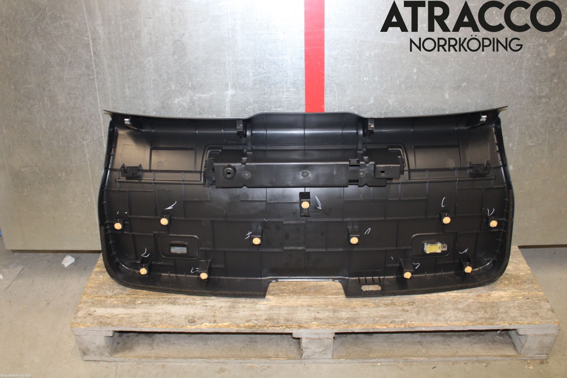 Jaguar XF (X260) 16-24 Inredning Bakluckeklädsel