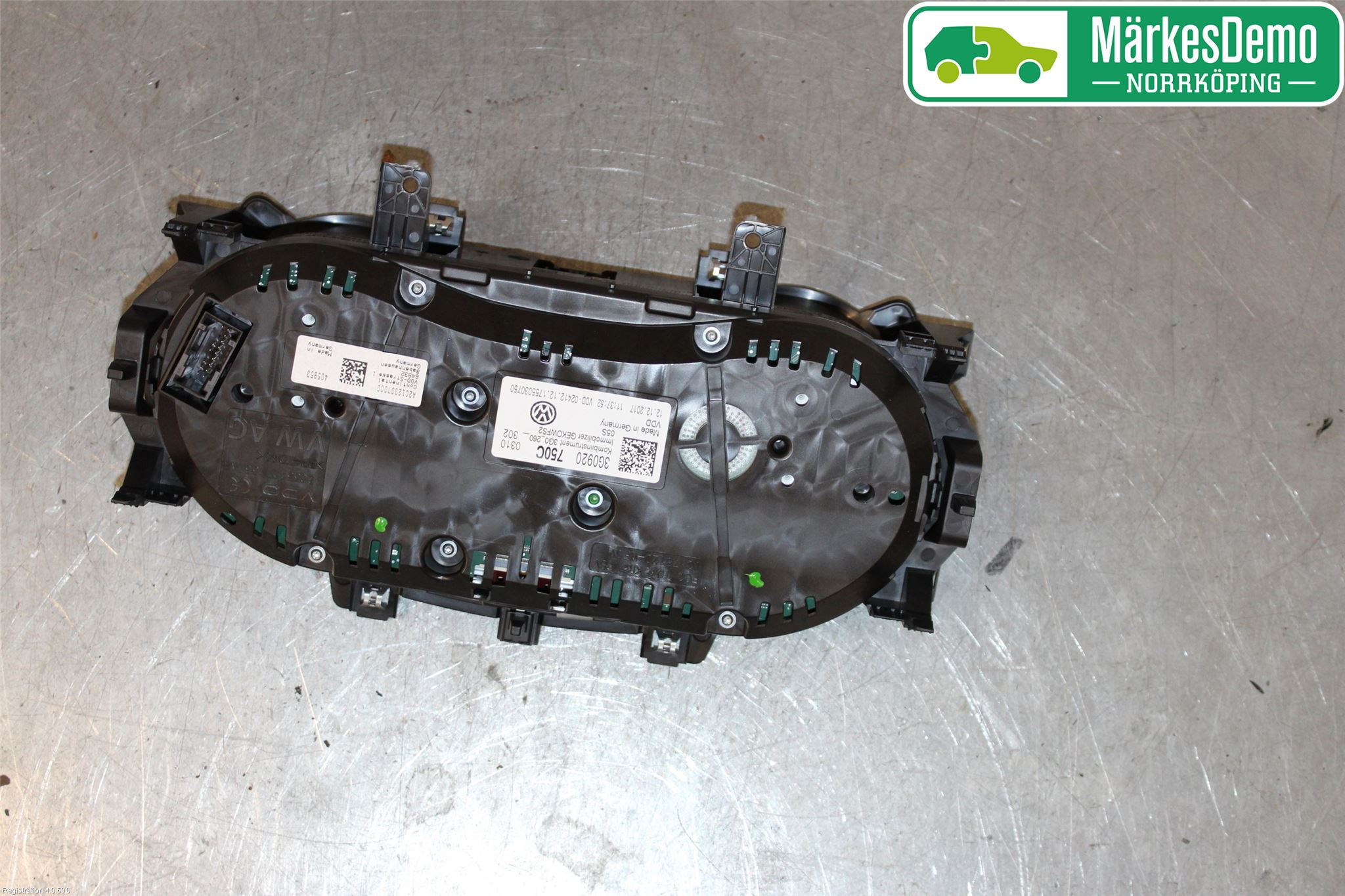 Volkswagen VW PASSAT 15-19 Instrument Komb
