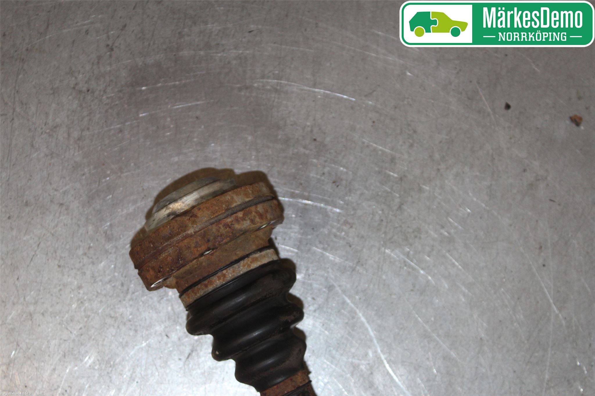 BMW X5 E53     99-06 Drivaxel Bak Höger