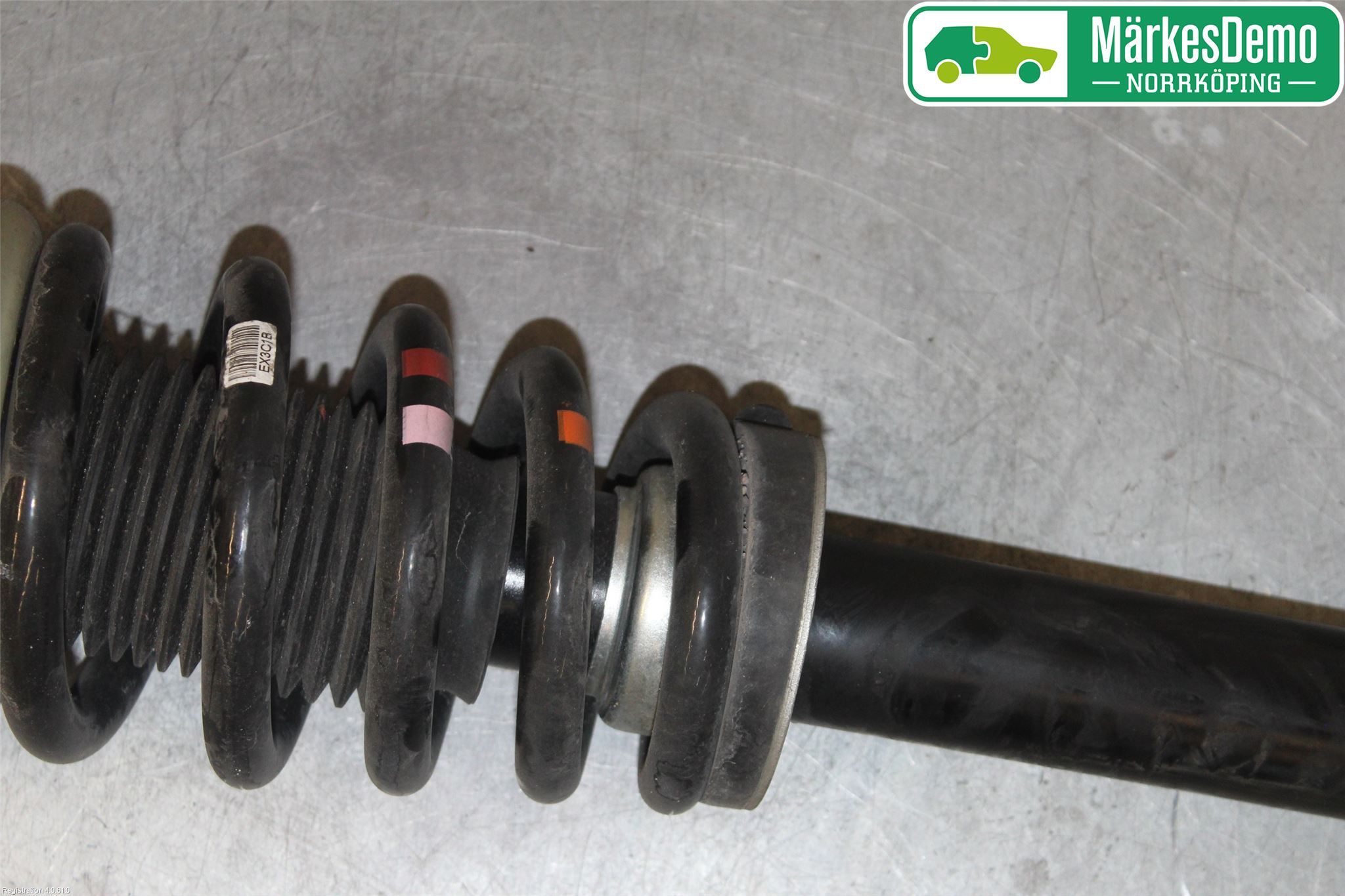 Jaguar F-TYPE Fjäderben Fram Vänster