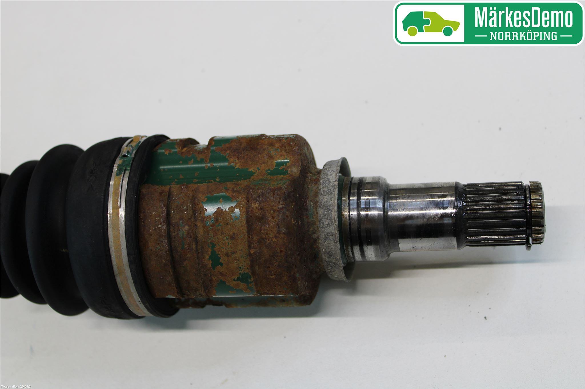 Toyota iQ Drivaxel Fram Vänster