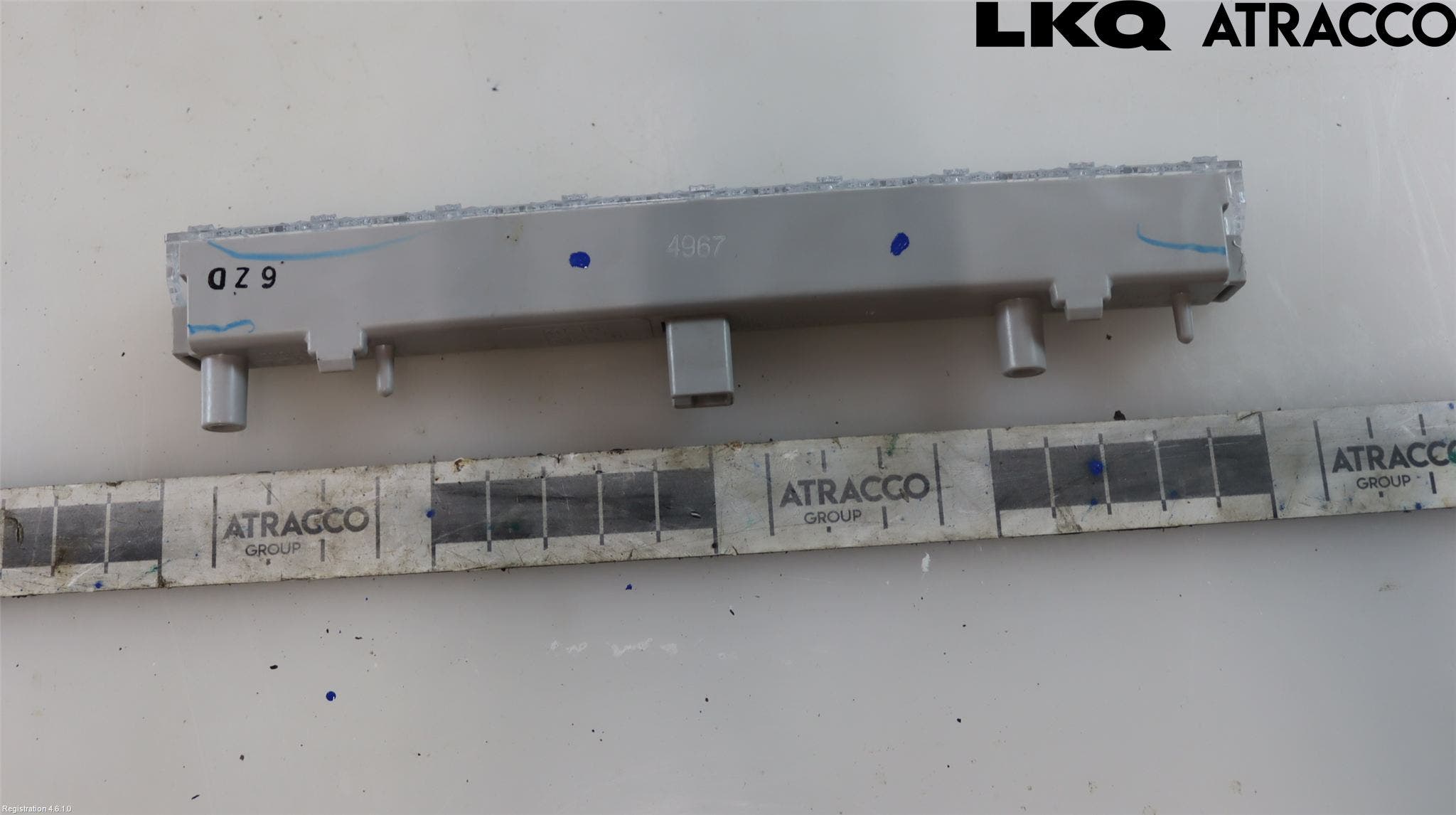 Toyota YARIS XP21 20- Bromsljus Bakruta