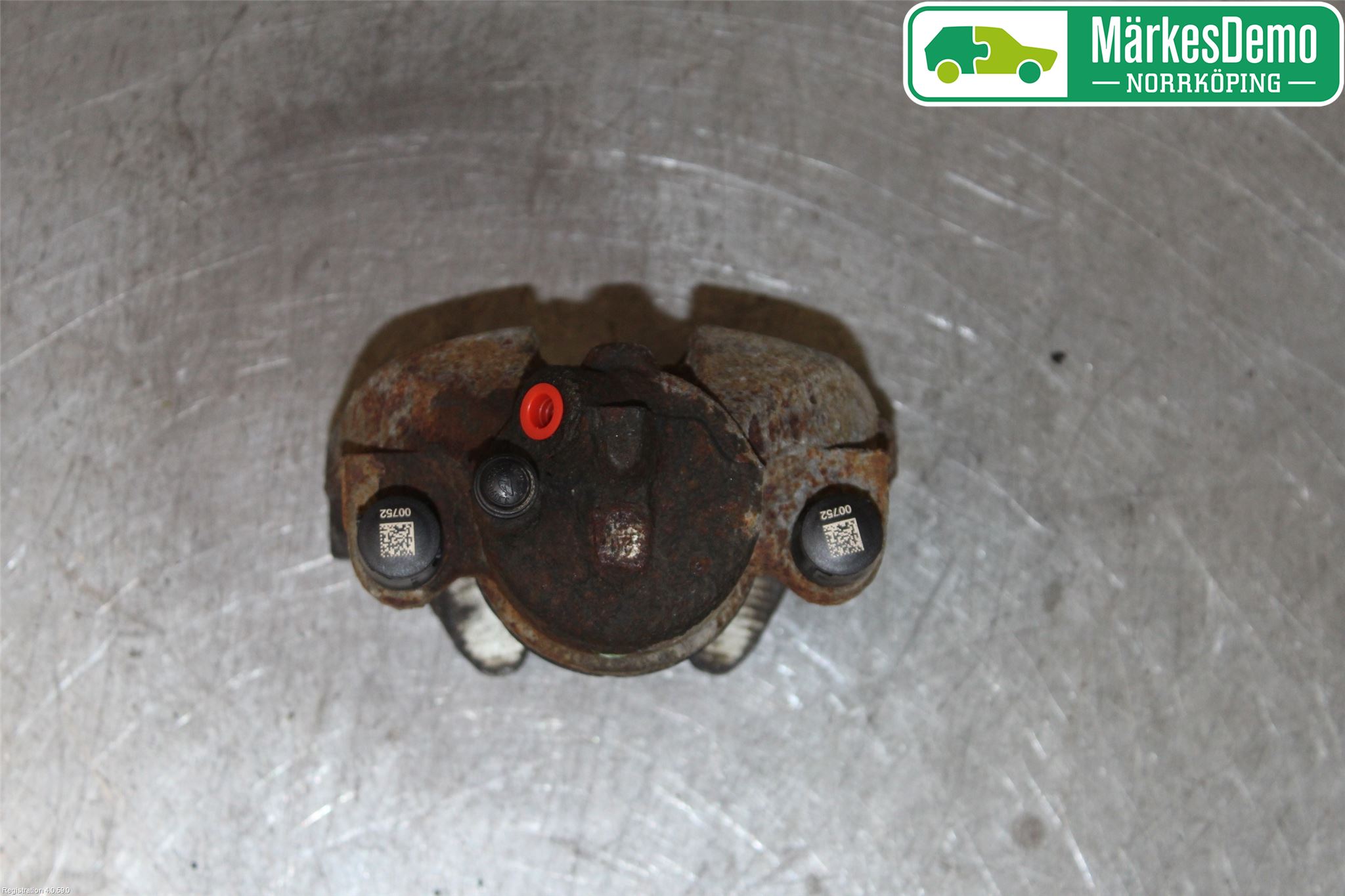 Volvo V40 12-19 Bromsok Fram Vänster