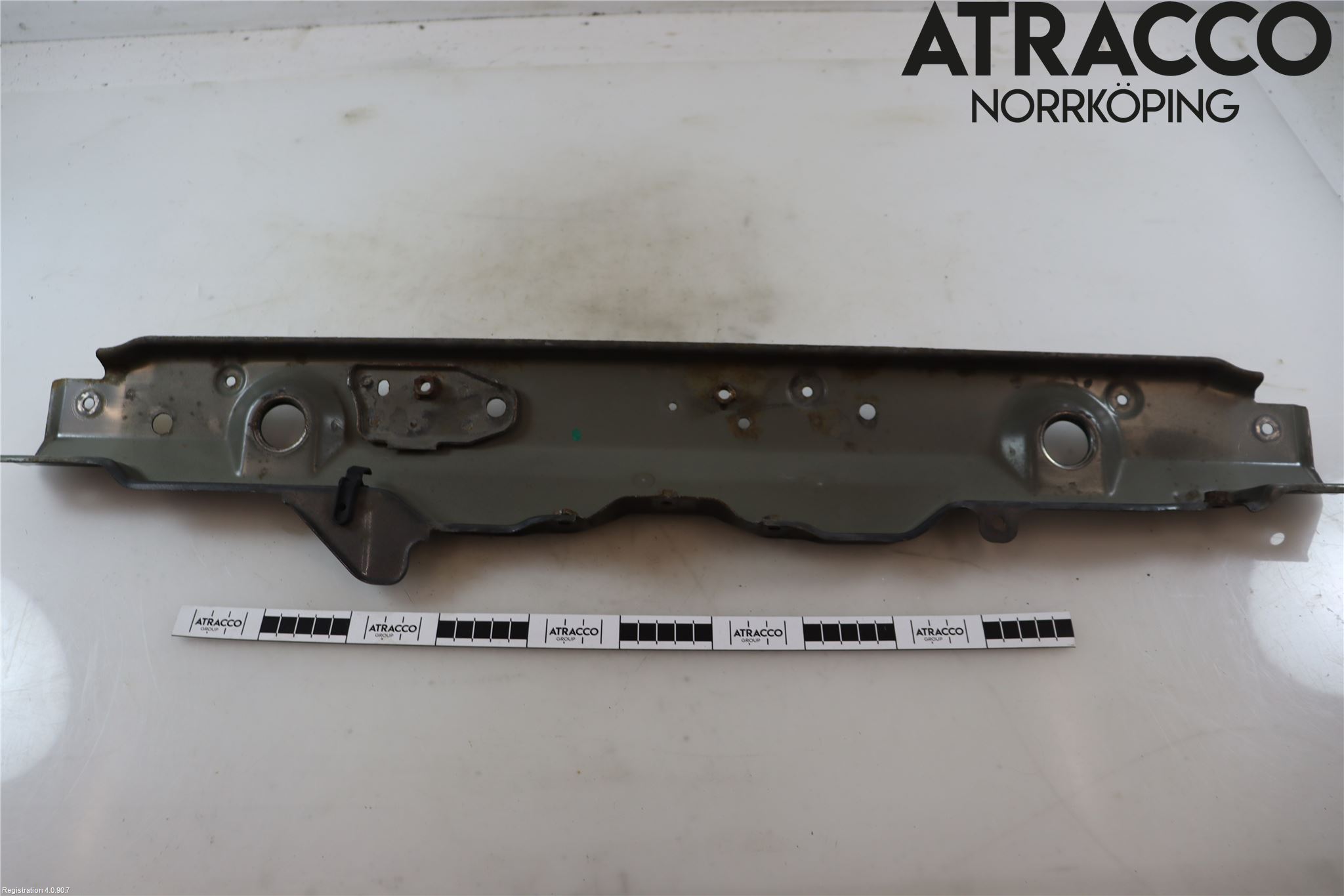 Toyota PRIUS NWH20 04-08 Front Huvlåsplåt-Balk