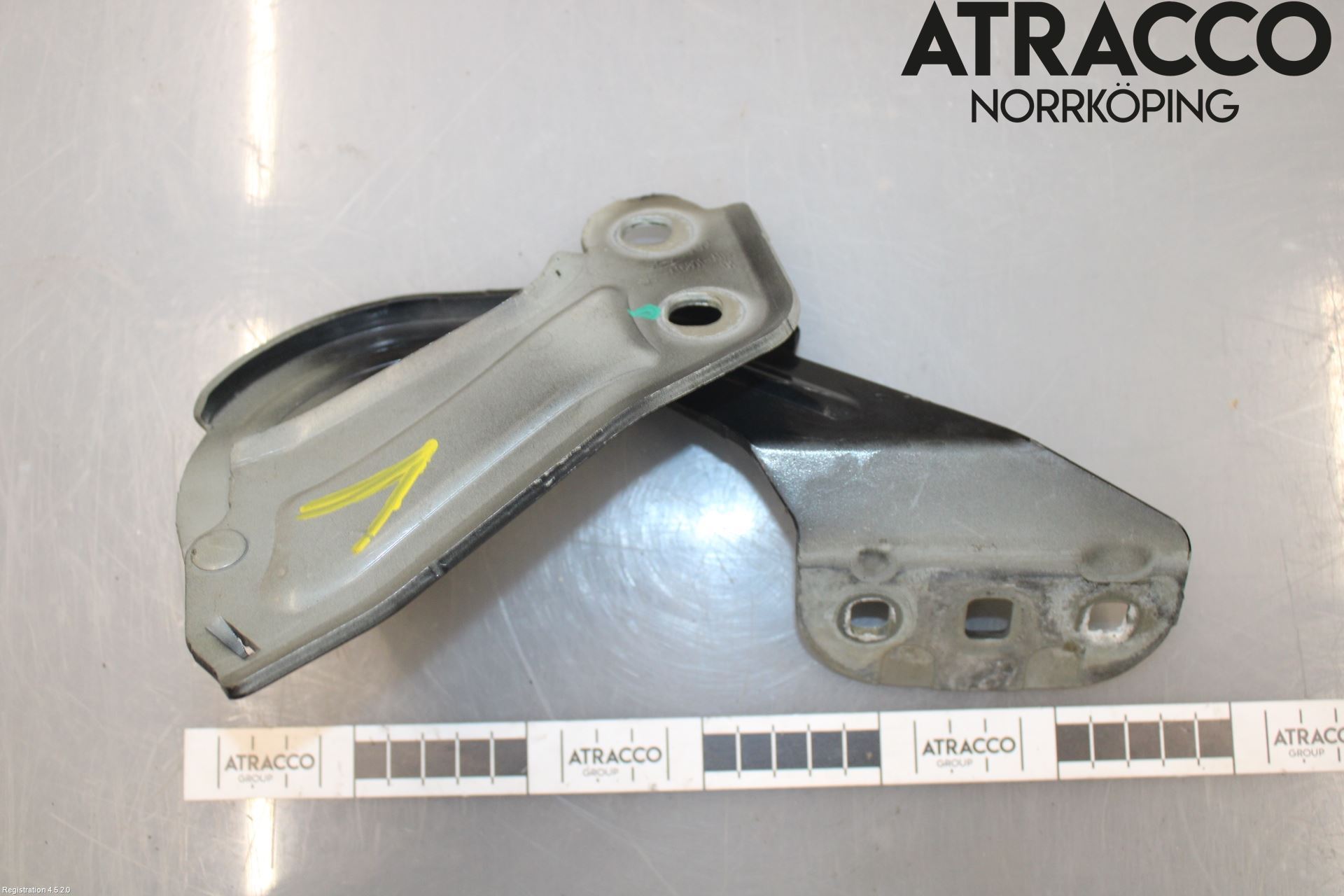 Ford FOCUS 15-18 Huvgångjärn