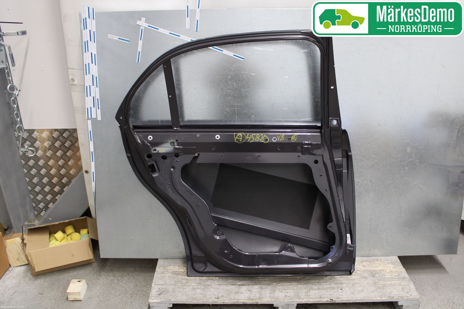 Jaguar XJ X350        03-09 Dörr Bak Vänster