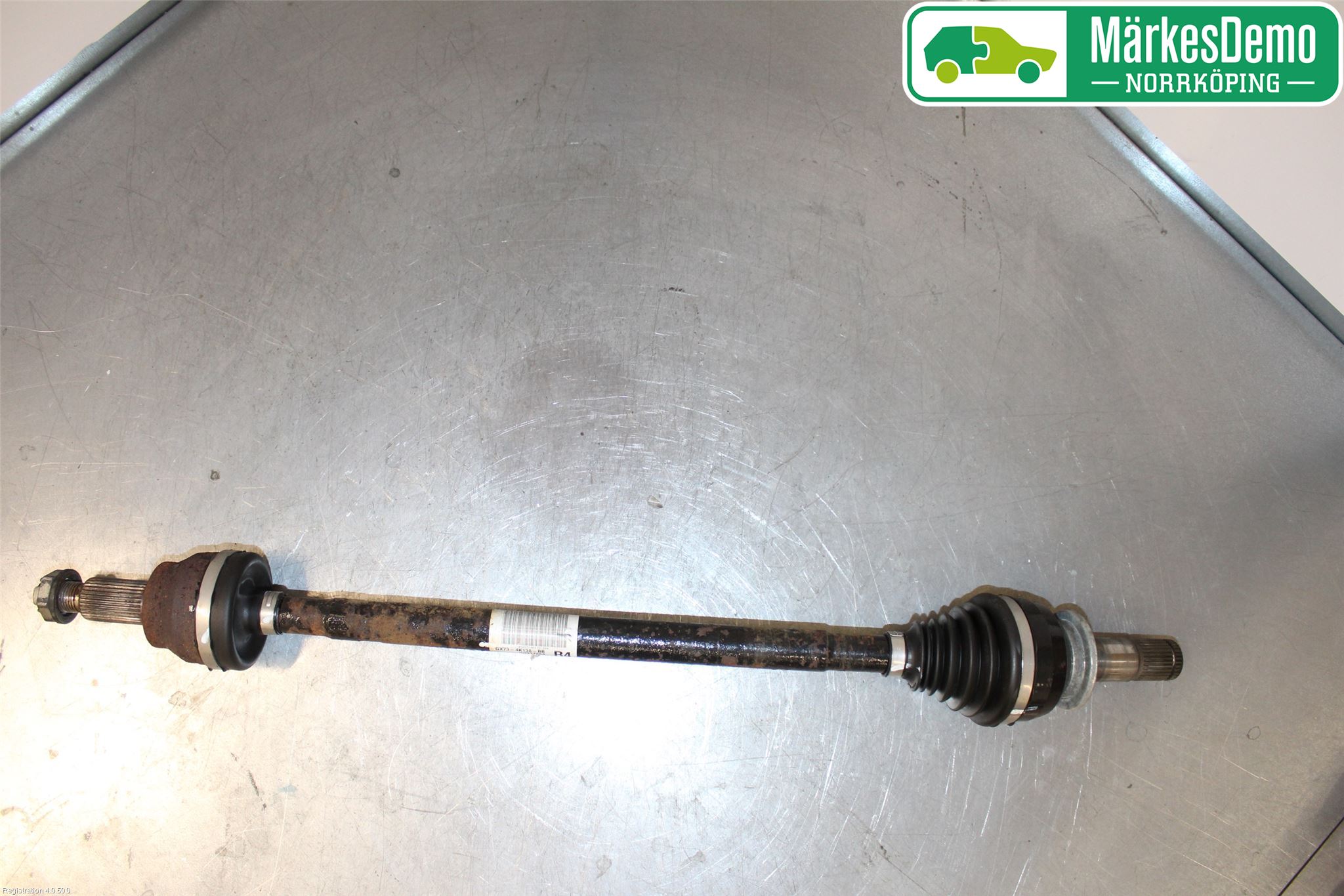 Jaguar XE (X760) 15-24 Drivaxel Bak Höger
