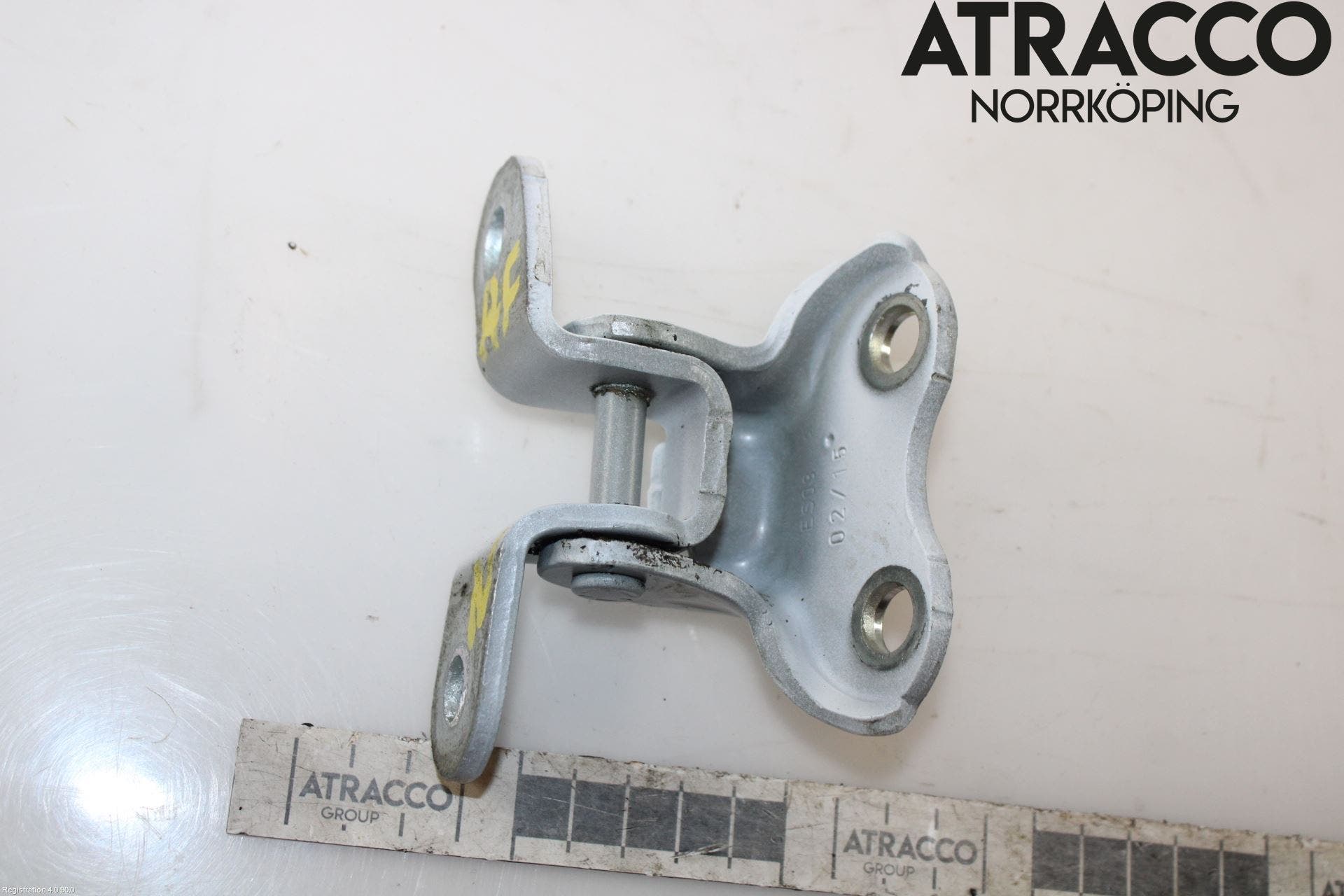 Toyota AVENSIS 09-15 Dörrgångjärn