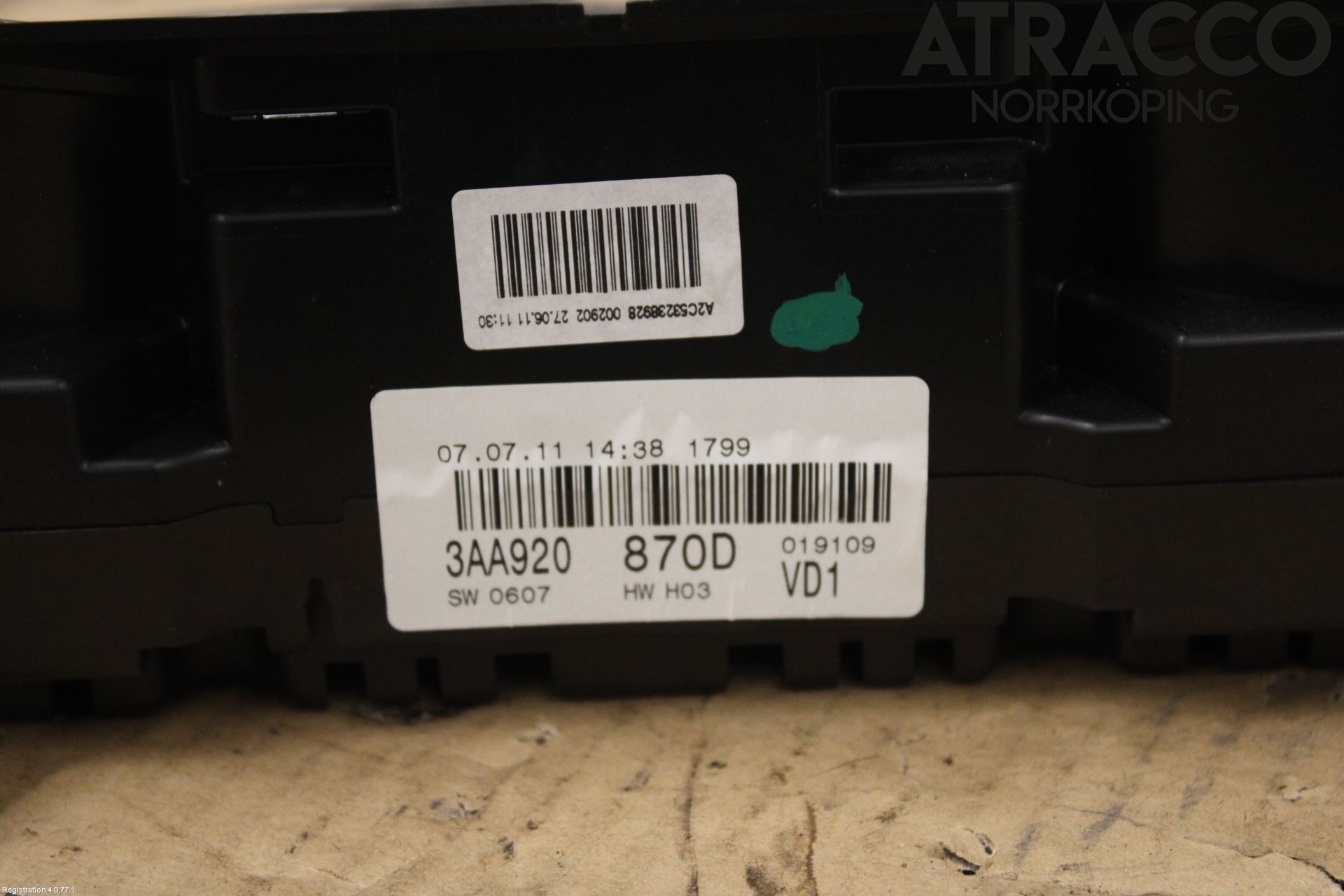 Volkswagen VW PASSAT 11-14 Instrument Komb