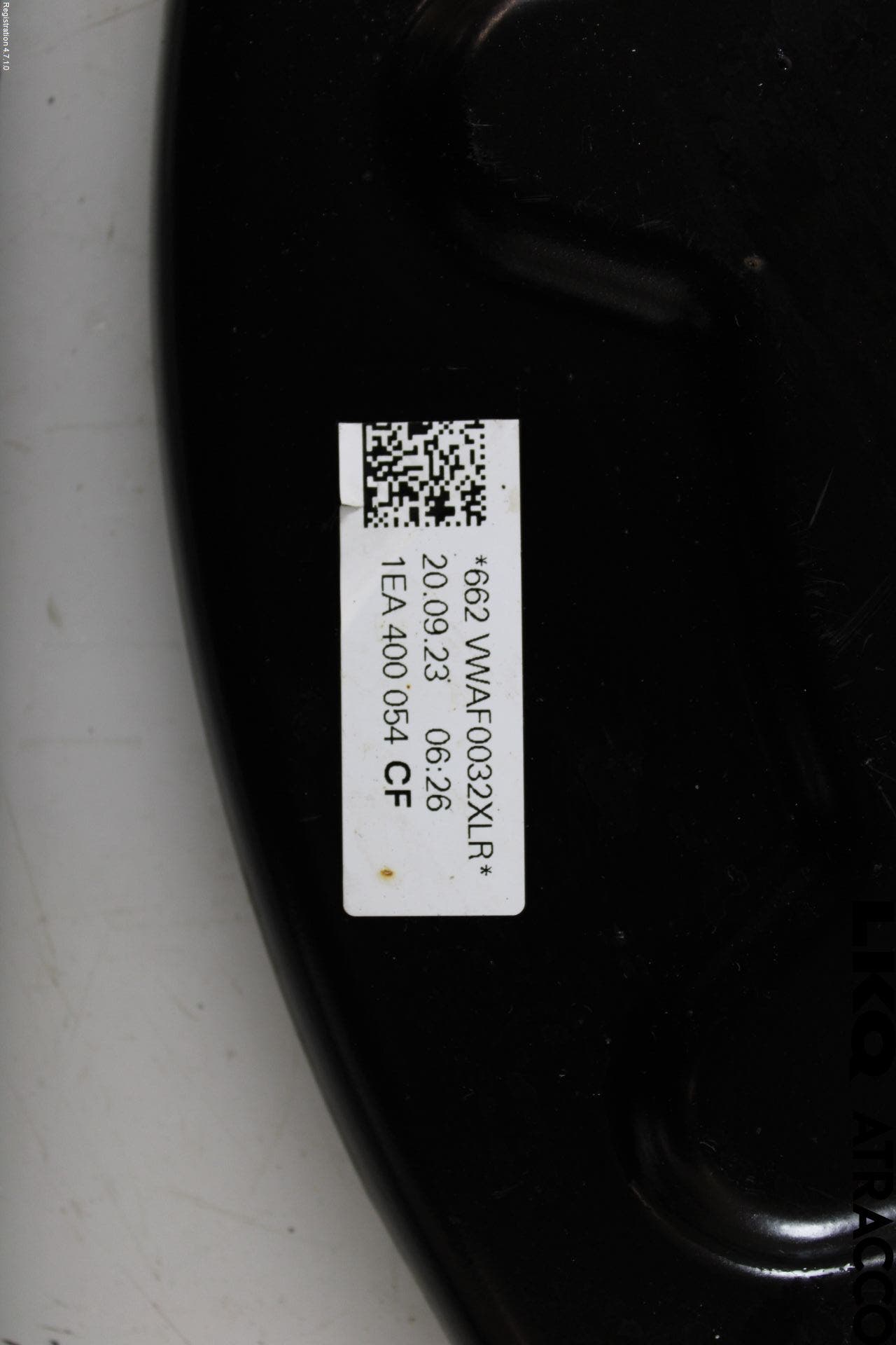 Skoda ENYAQ iV 21- Bromssköld Fram