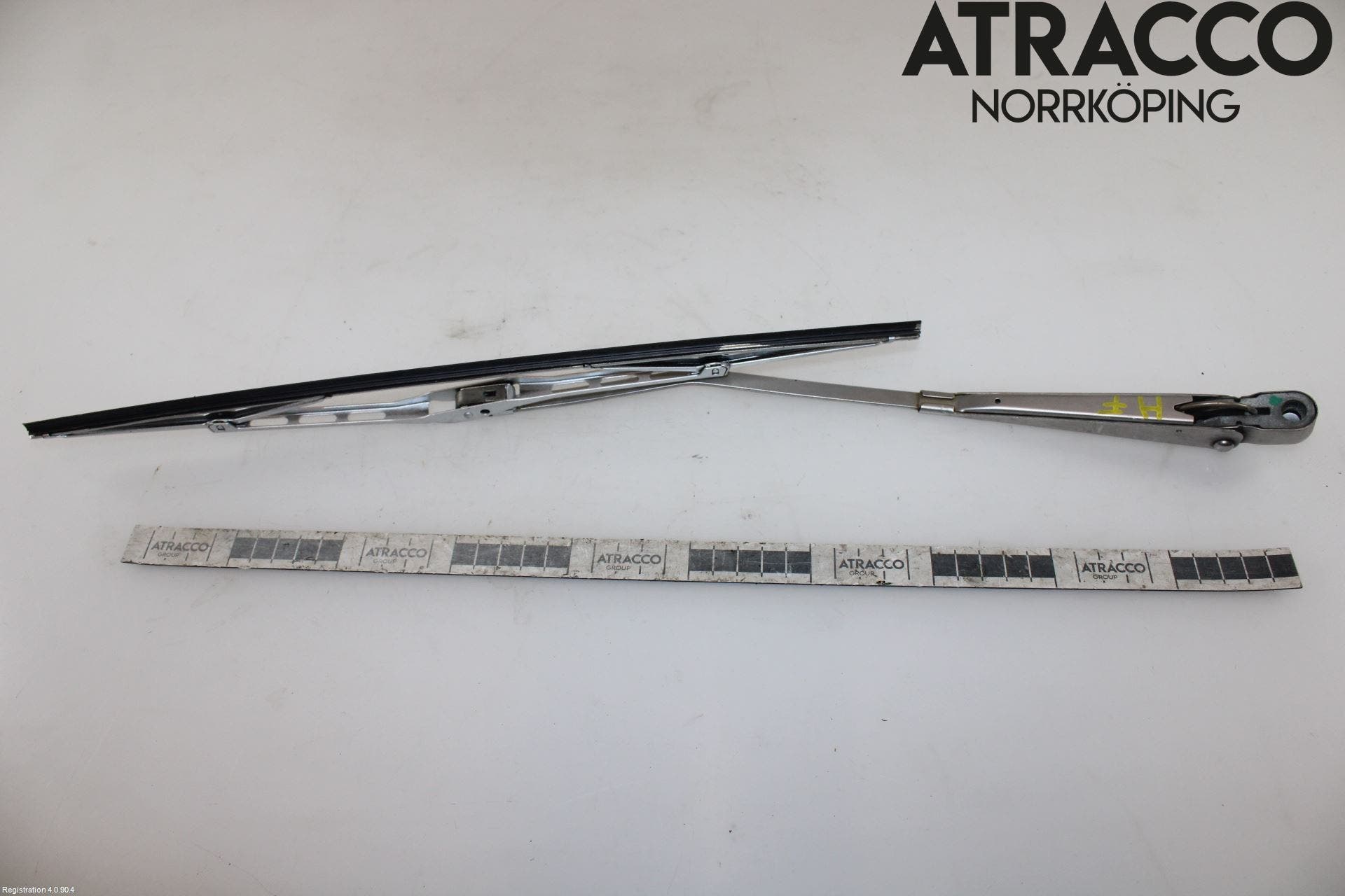 Mercedes-Benz MB COMPAKT (W115) 68-76 Torkararm Armar Vindruta