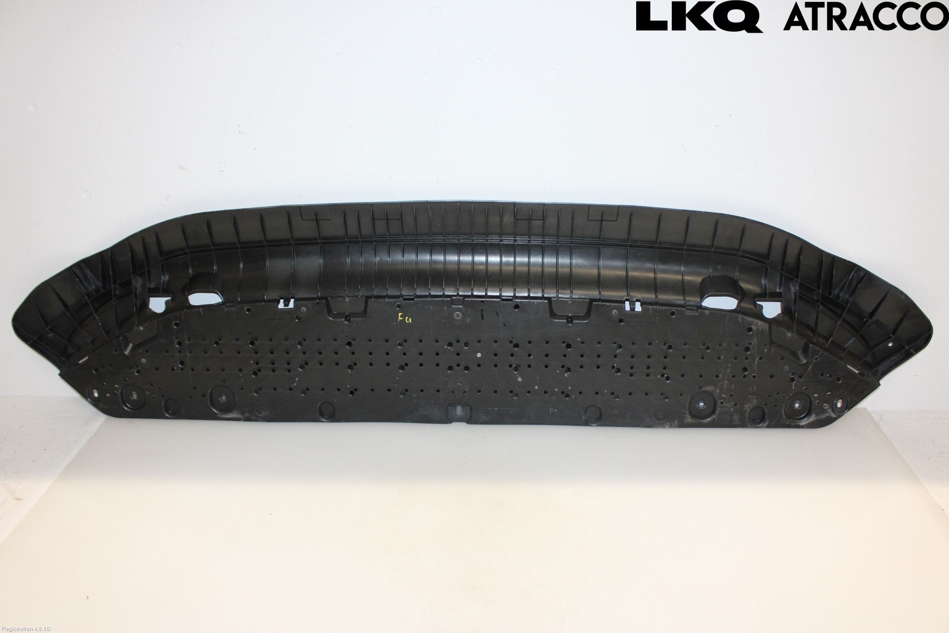 Audi A4/S4 B9 20- Hasplåt Plåt-Plast