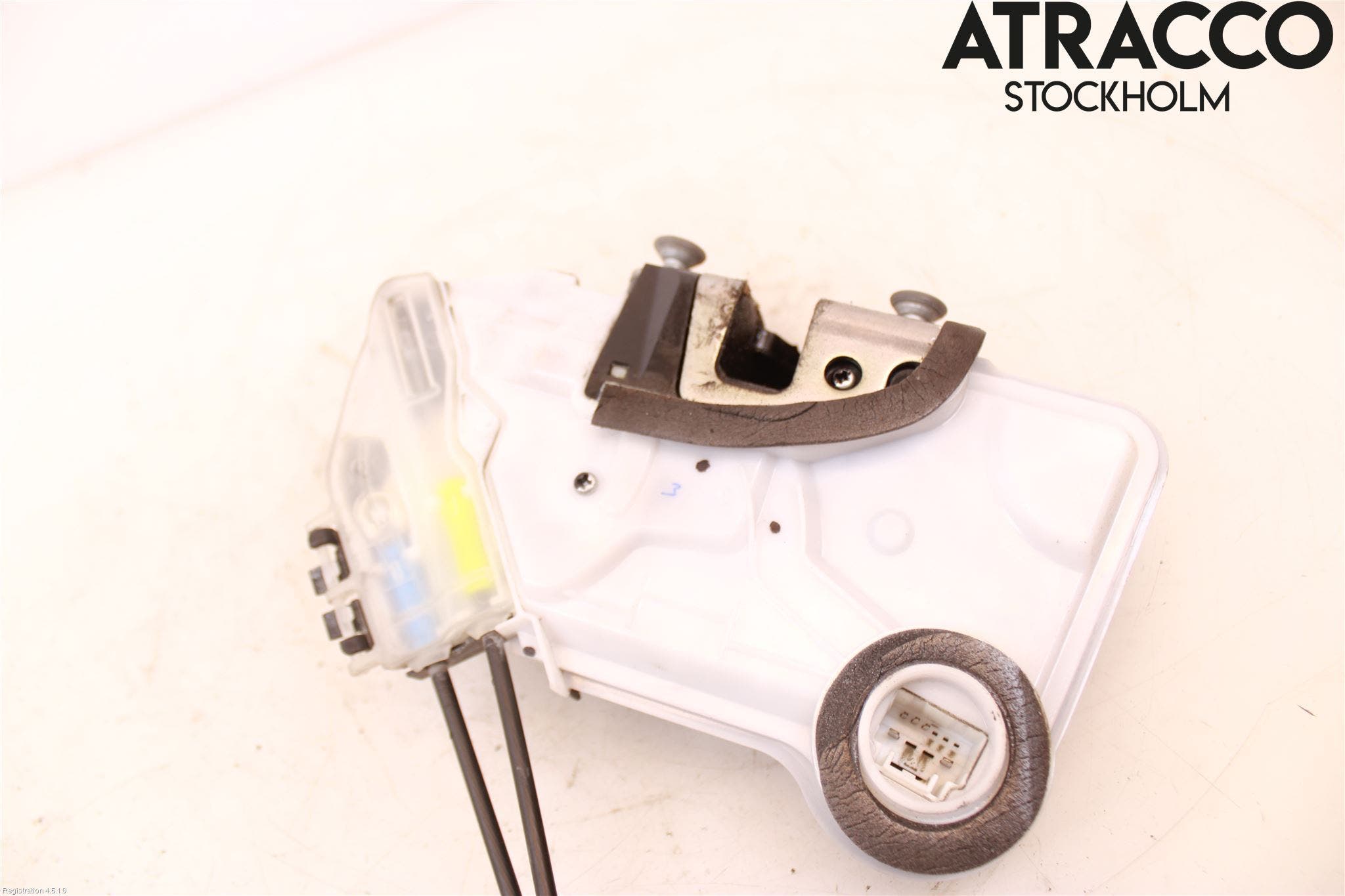 Peugeot 108 15-22 Låskista-Dörrlås