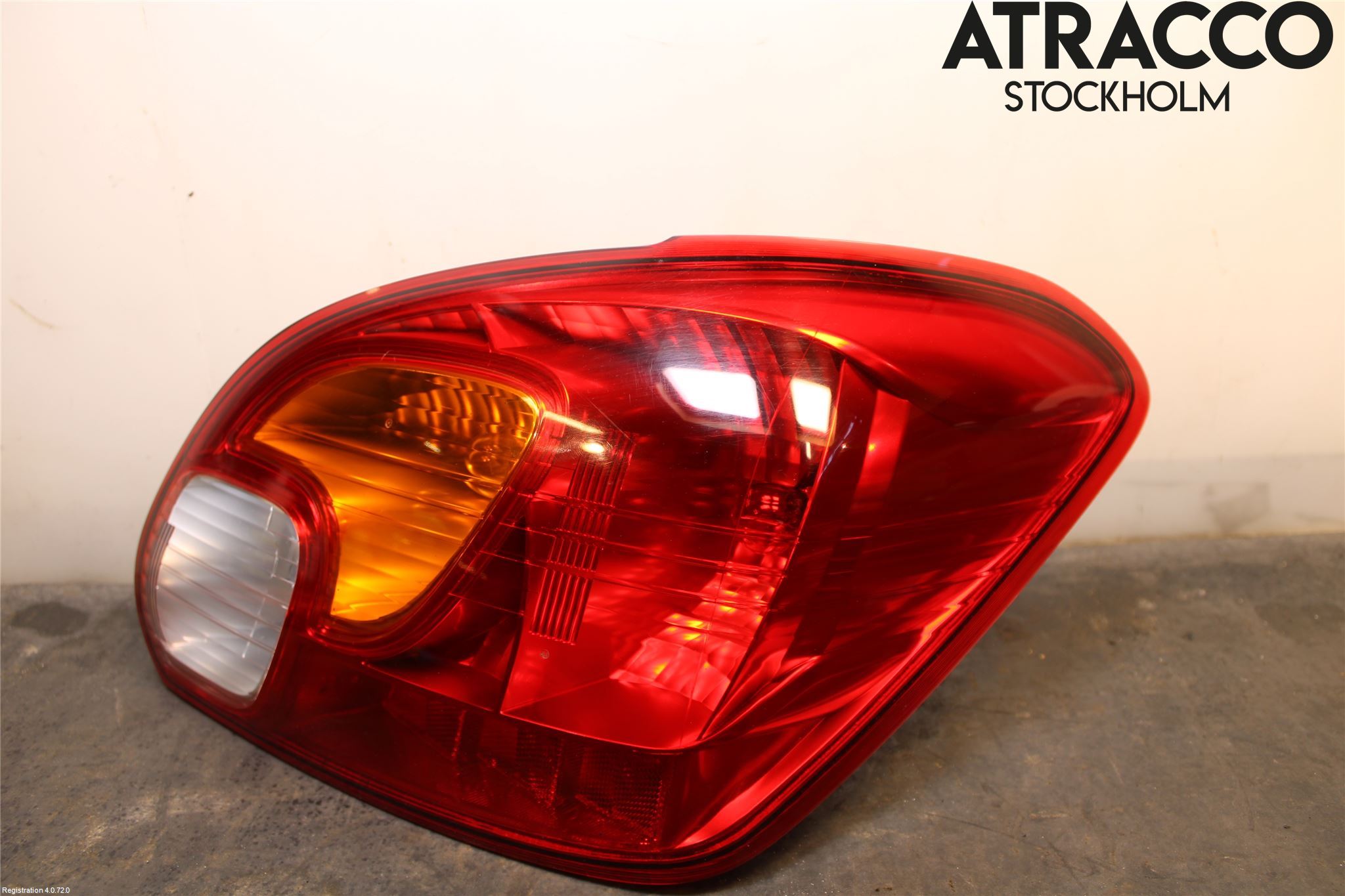 Mitsubishi SPACE STAR 13- Bakljus Höger