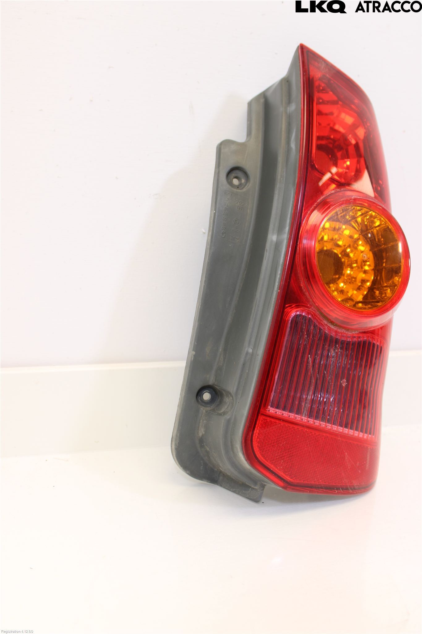 Mitsubishi SPACE STAR 98-05 Bakljus Höger
