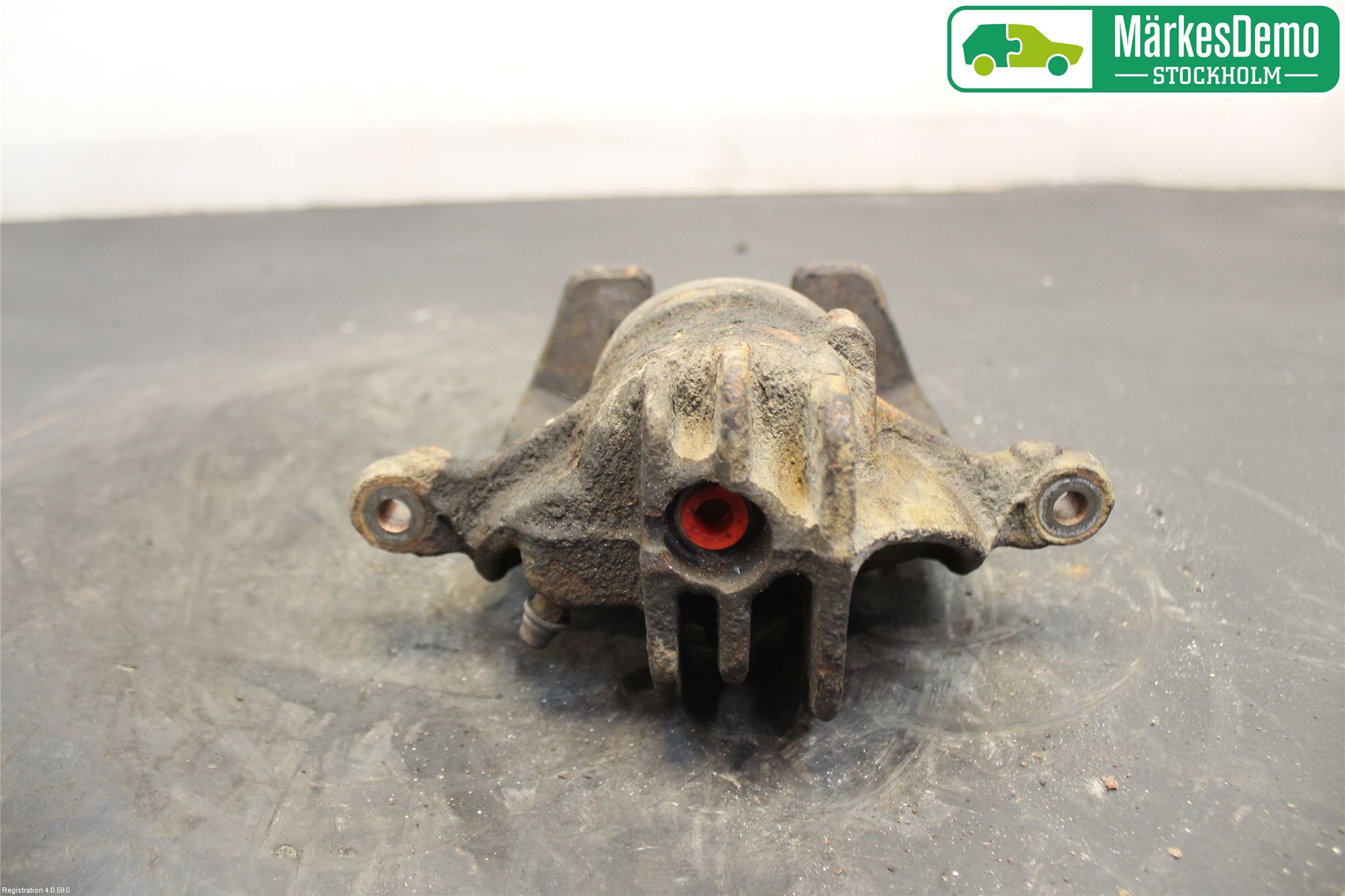 Mitsubishi CARISMA 00-04 Bromsok Fram Höger