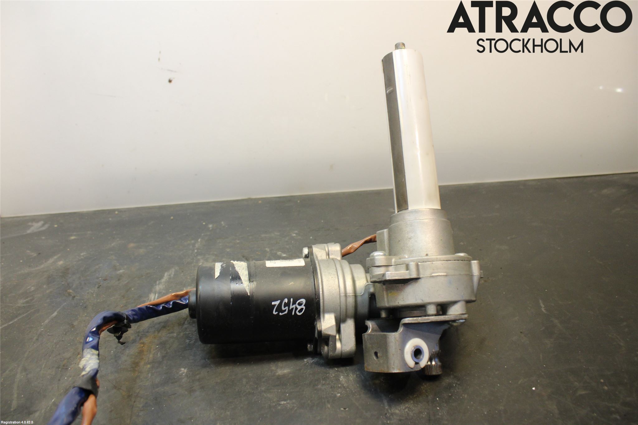 Toyota YARIS XP90 06-11 Rattaxelagg Med Inb Servo