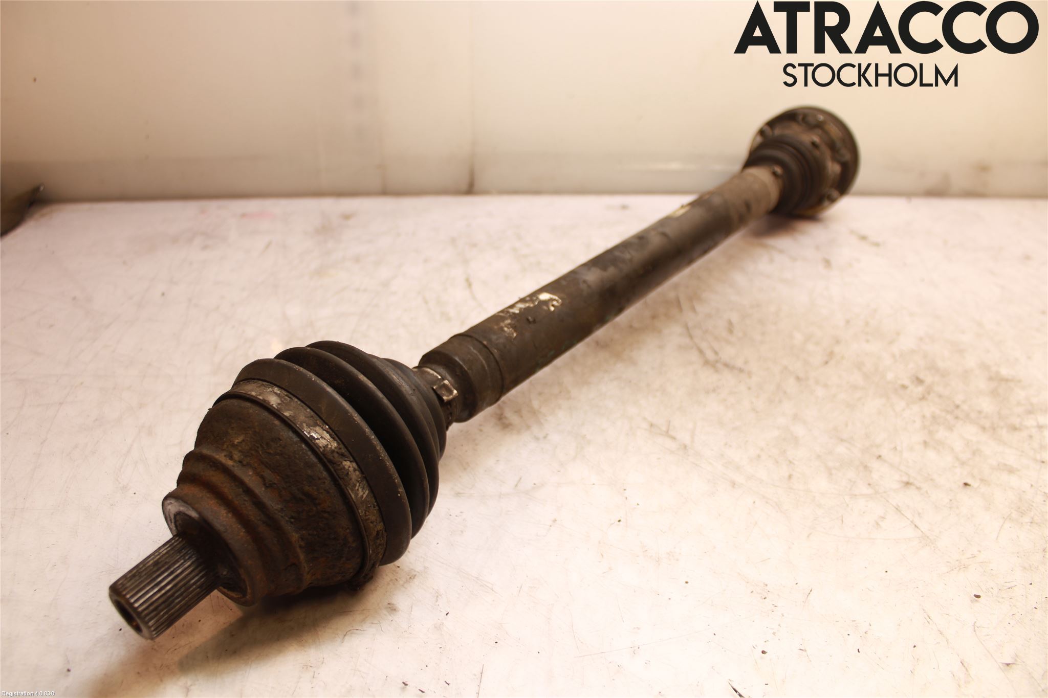 Volkswagen VW PASSAT 05-11 Drivaxel Fram Höger