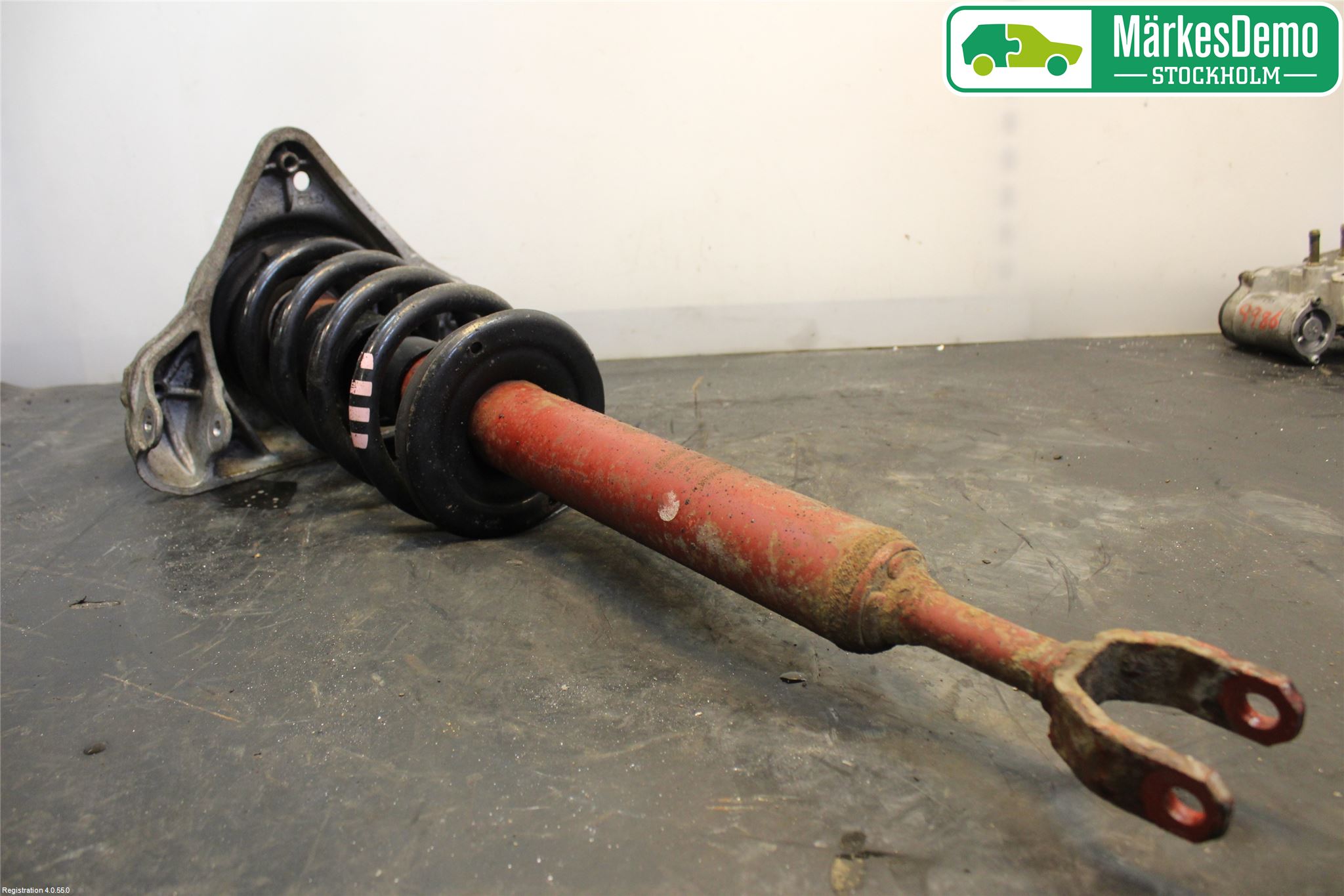 Audi A6/S6     05-11 Fjäderben Fram Höger