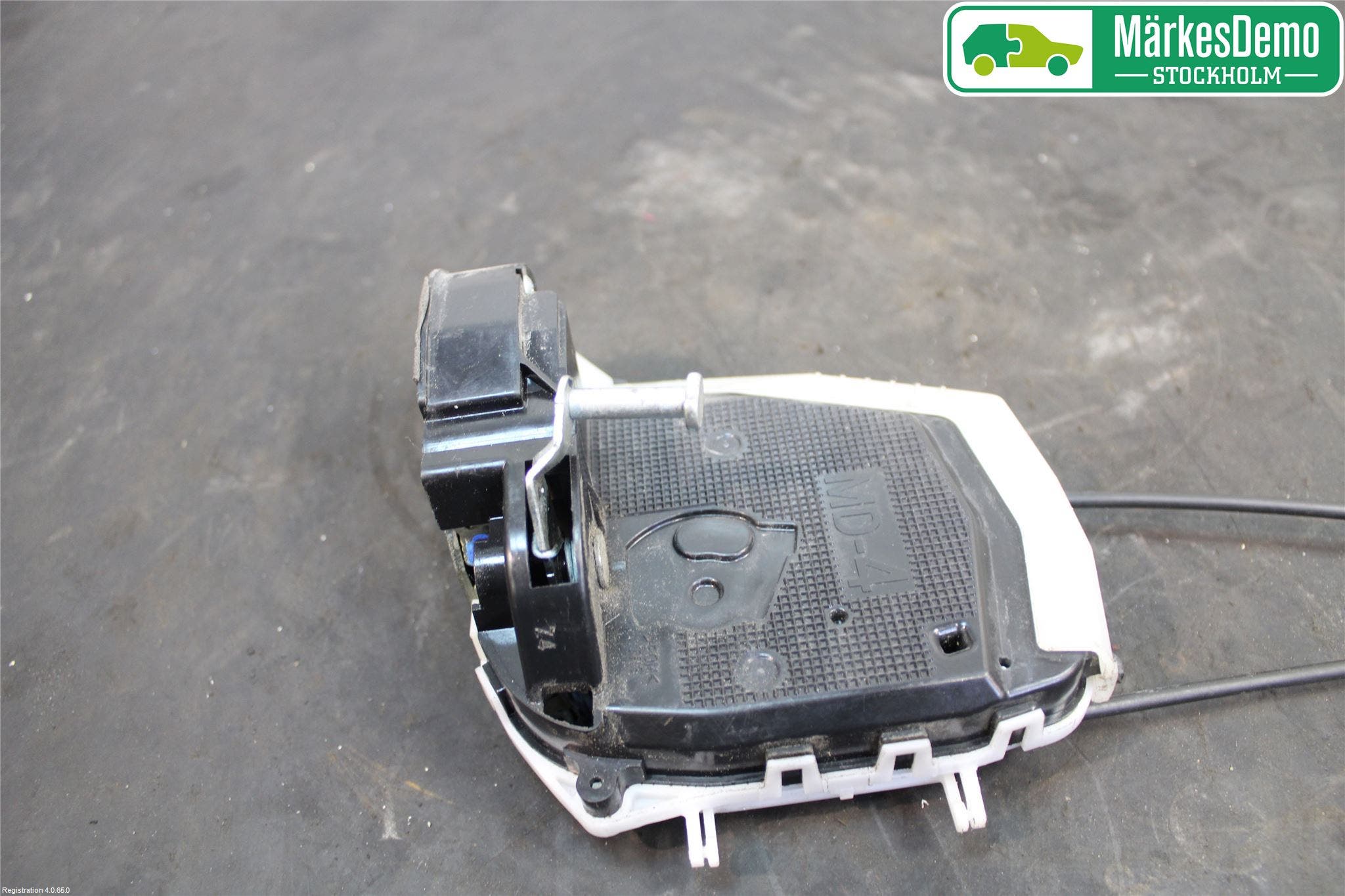 Toyota VERSO-S 11-16 Låskista-Dörrlås