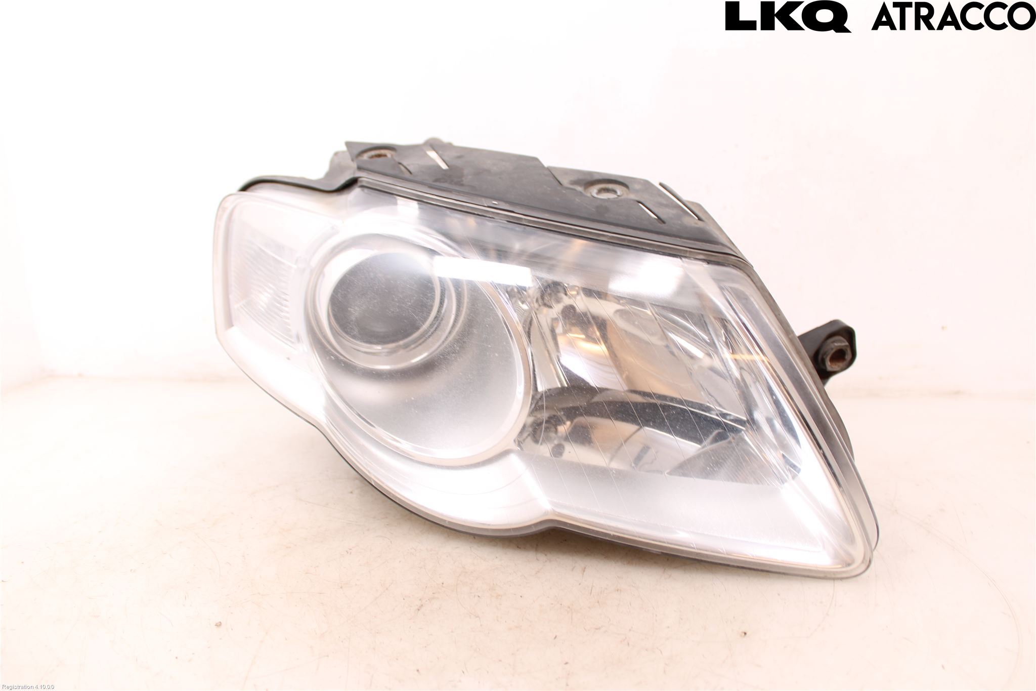 Volkswagen VW PASSAT 05-11 Strålkastare Höger