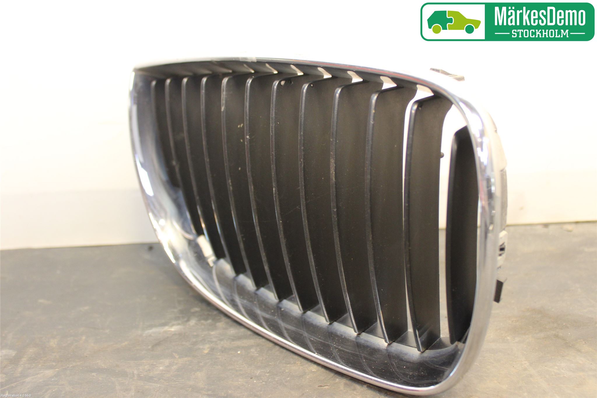 BMW 1 E87/81 5D/3D 03-11 Grilldel Höger