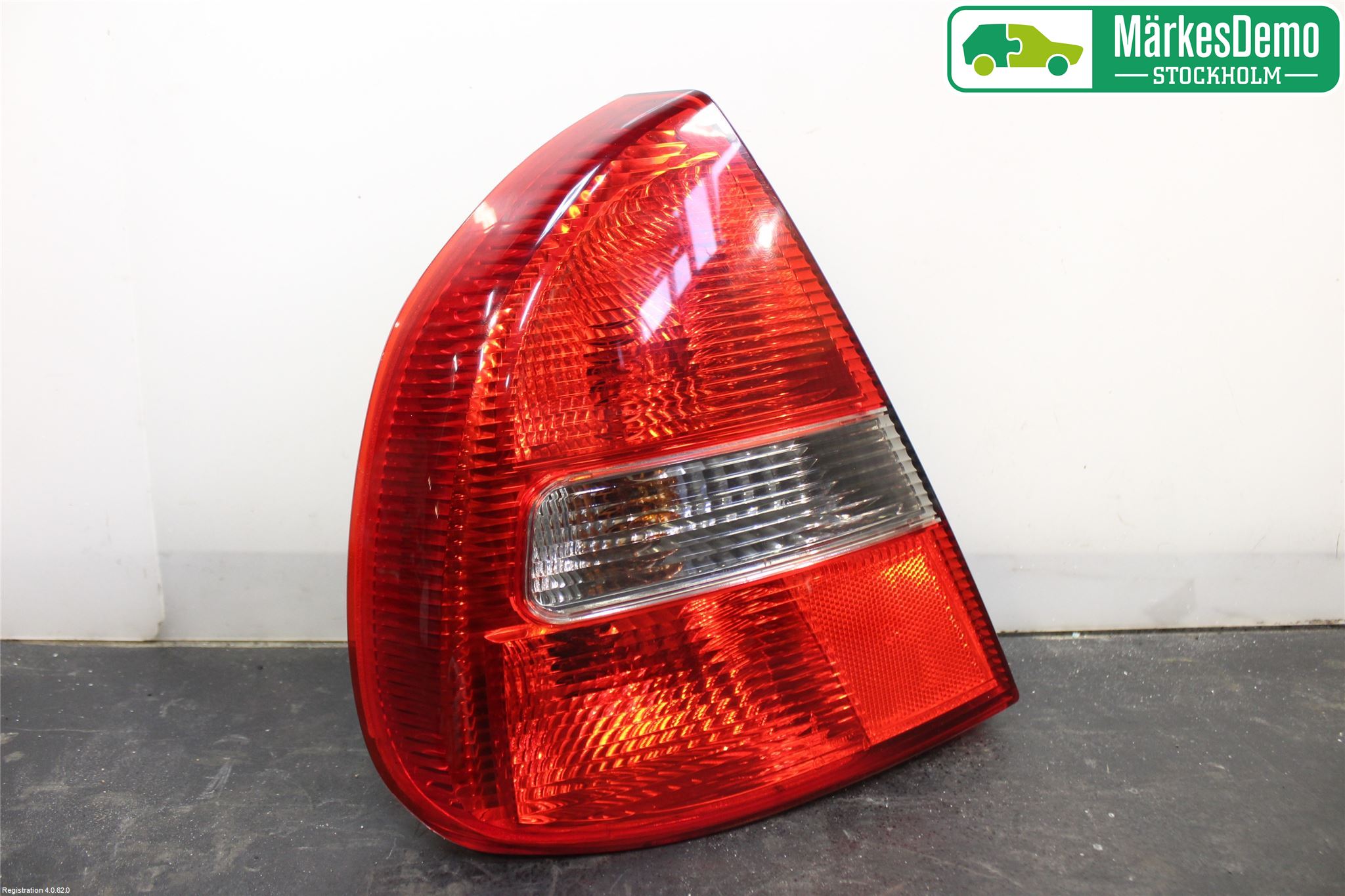 Mitsubishi CARISMA 00-04 Bakljus Vänster