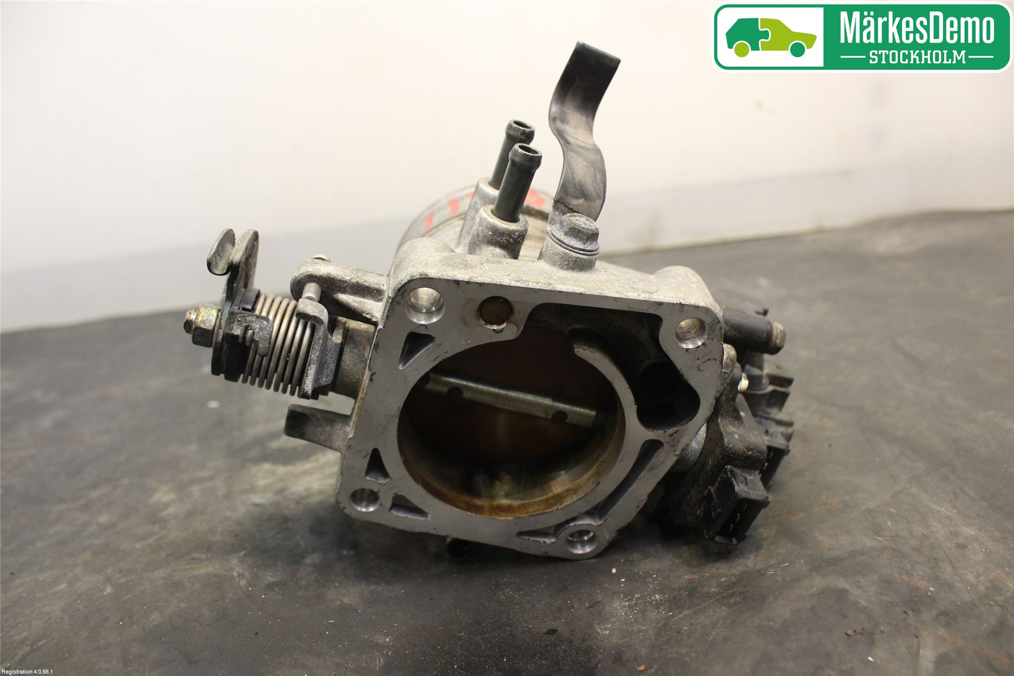 Kia CARNIVAL Injspjällhus