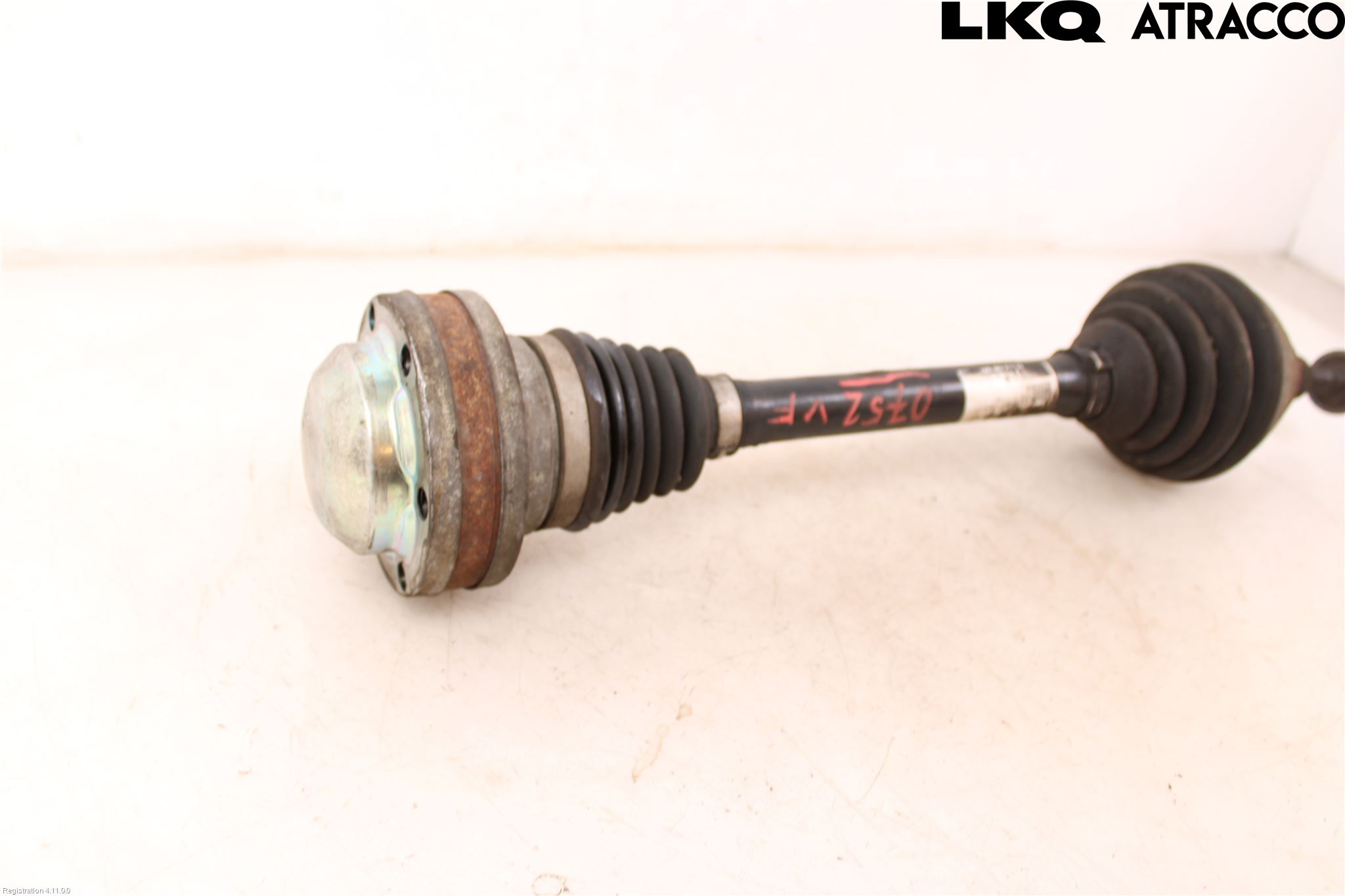 Volkswagen VW PASSAT 05-11 Drivaxel Fram Vänster