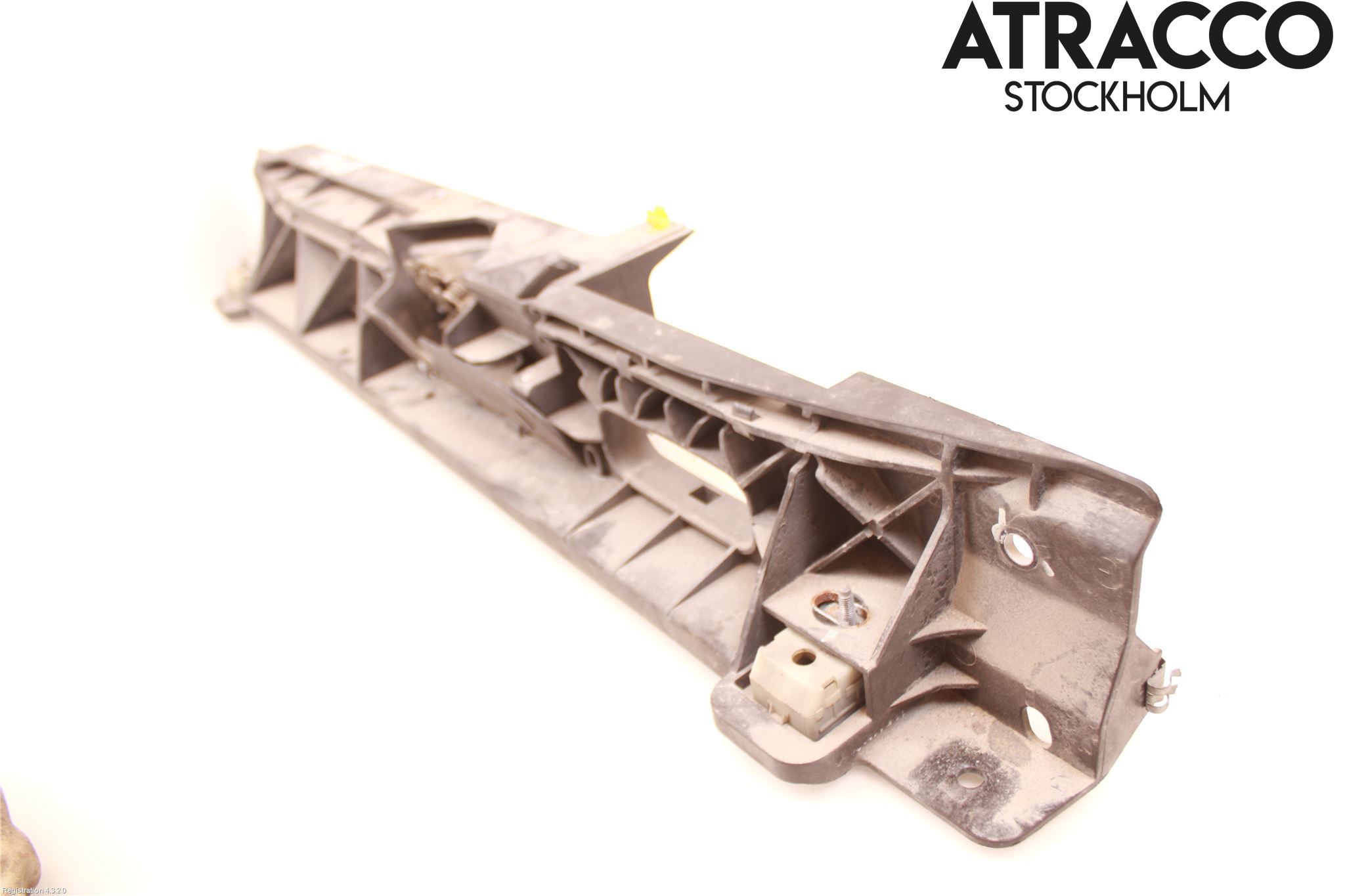 Citroen C4 PICASSO 14-18 Front Huvlåsplåt-Balk