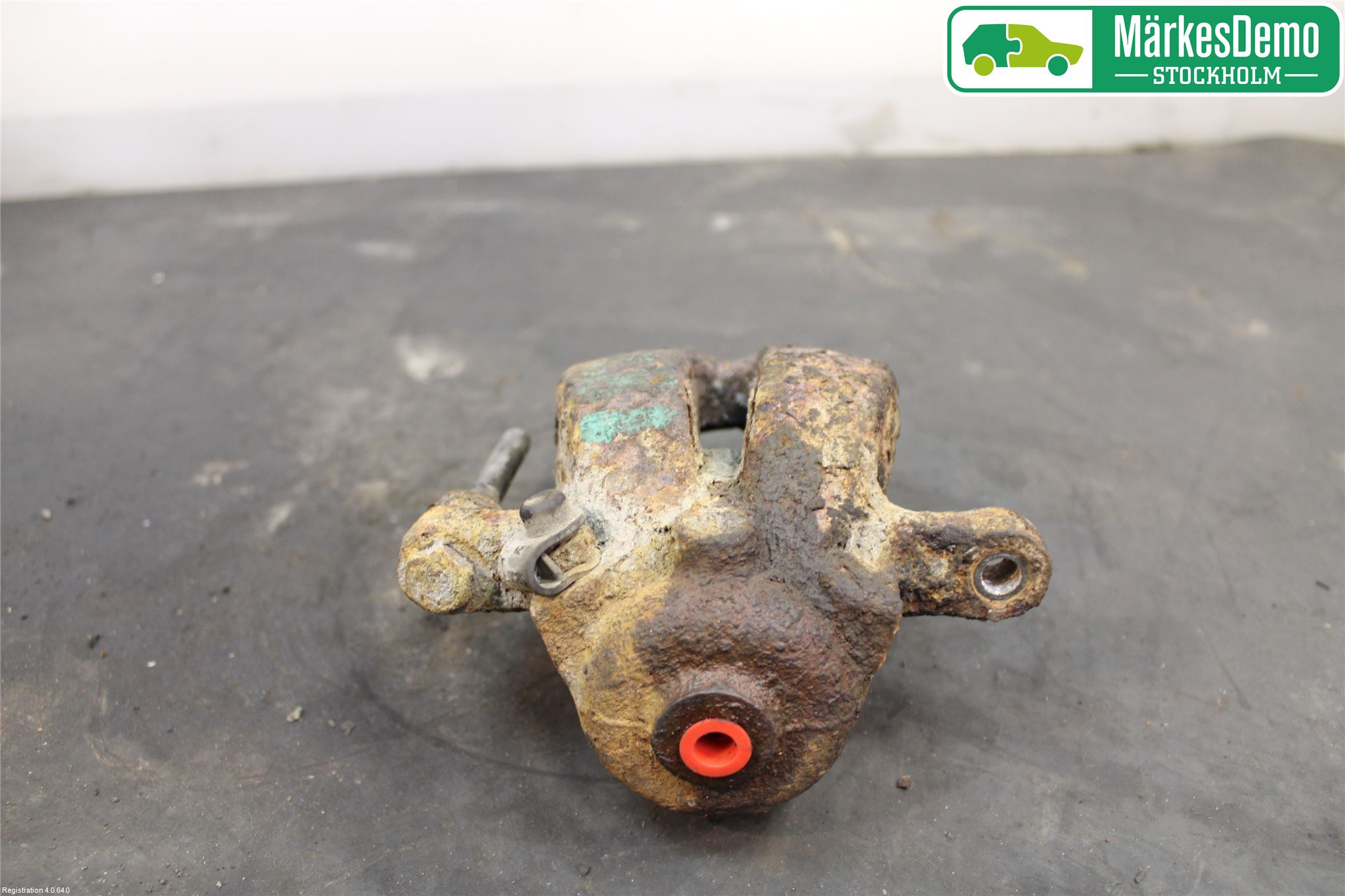 BMW 1 E87/81 5D/3D 03-11 Bromsok Bak Vänster