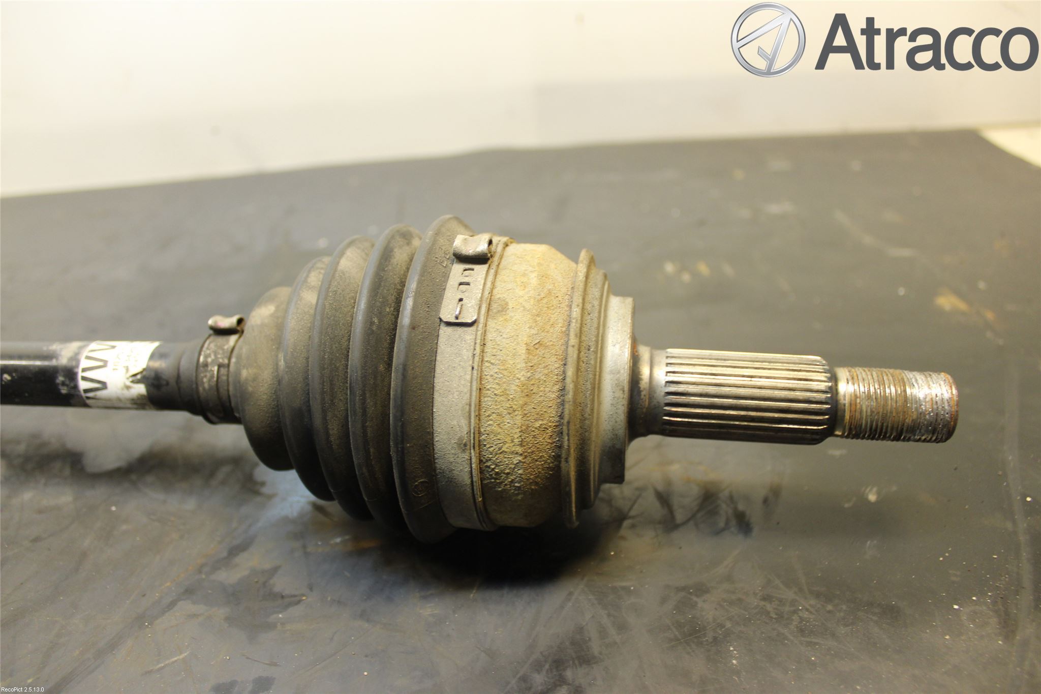 Toyota YARIS XP130 15-20 Drivaxel Fram Vänster