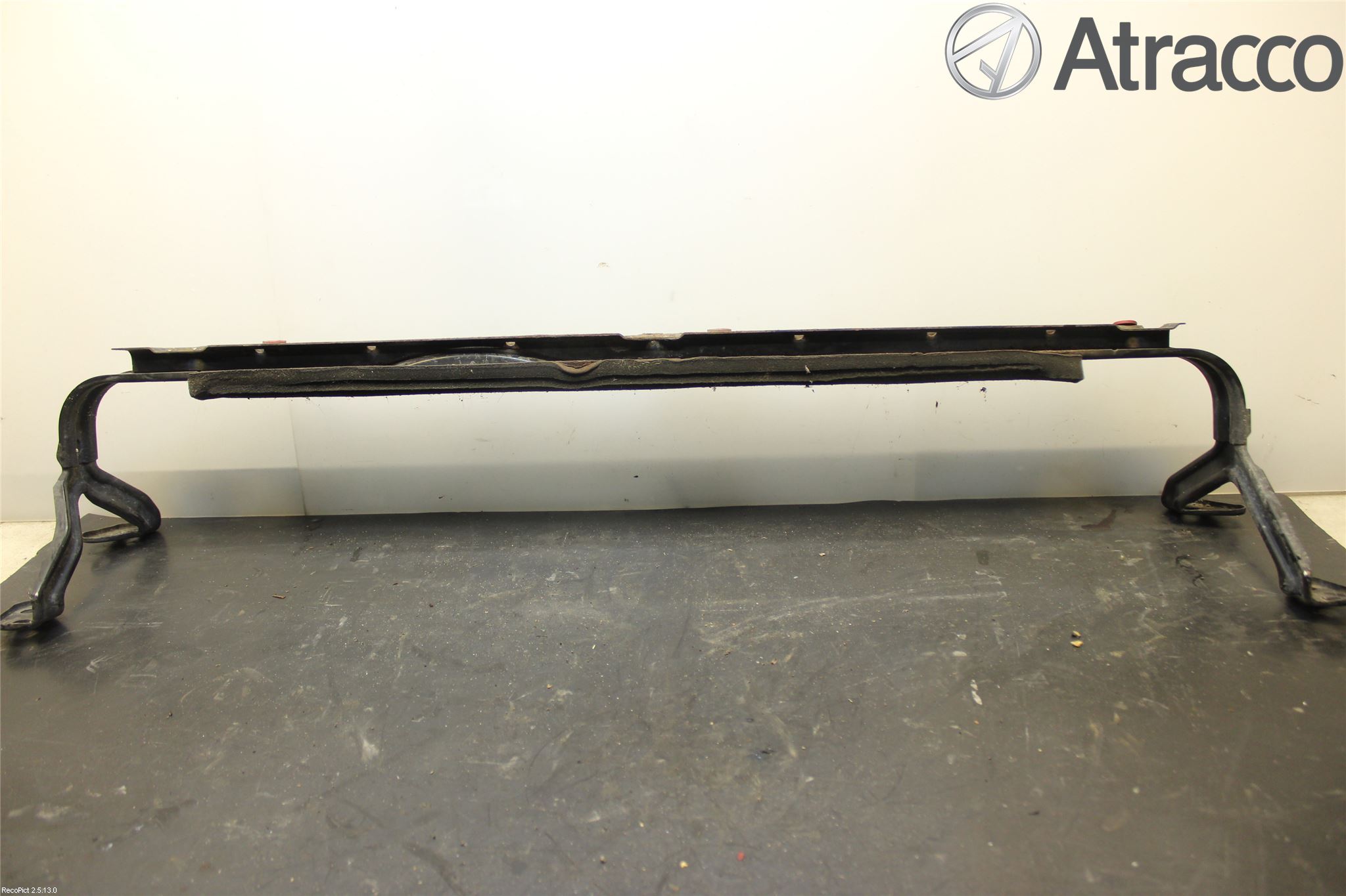 Volvo V50 04-07 Kylarfäste-Ram-Balk