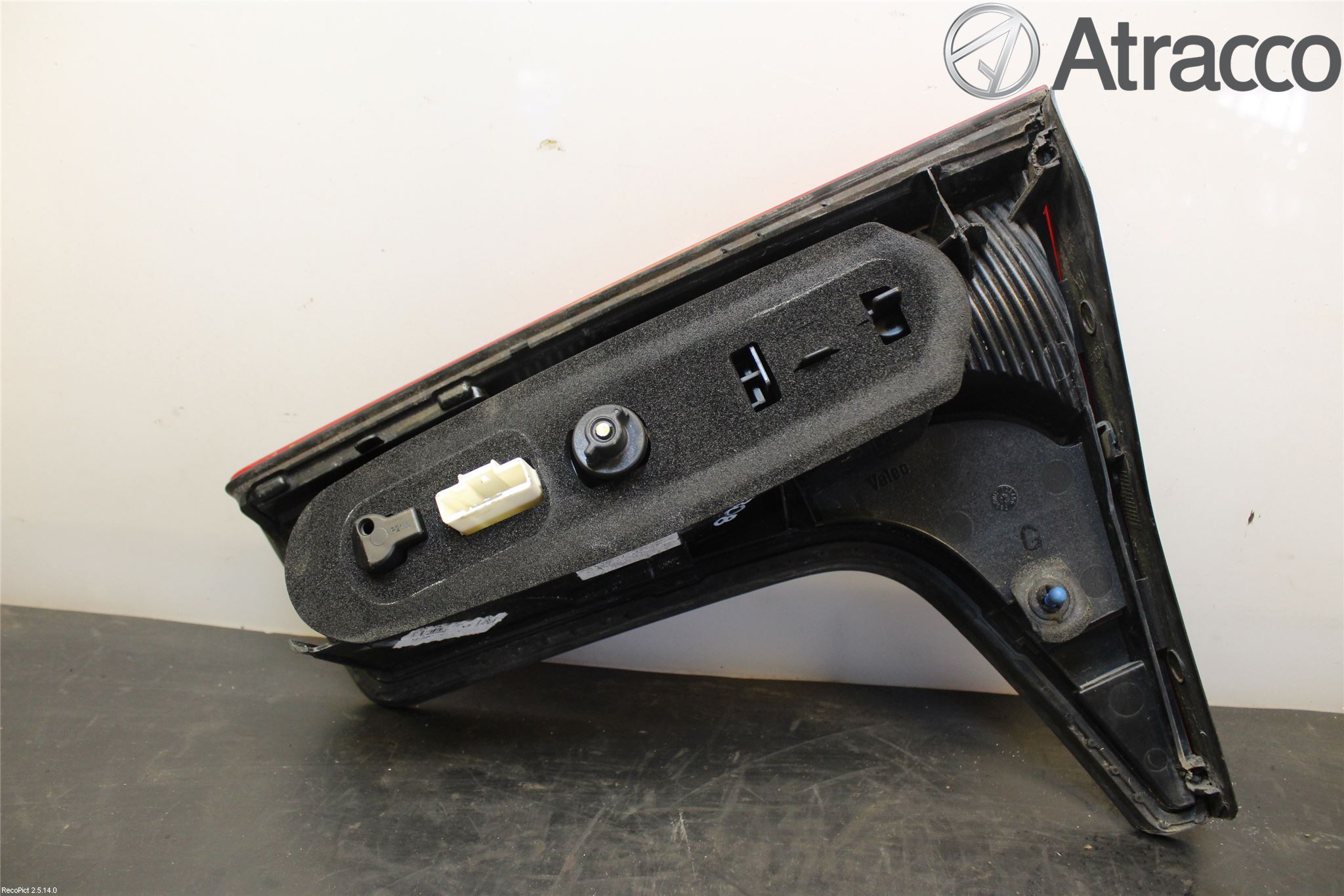 Citroen C5     05-08 Bakljus Lucka Vä