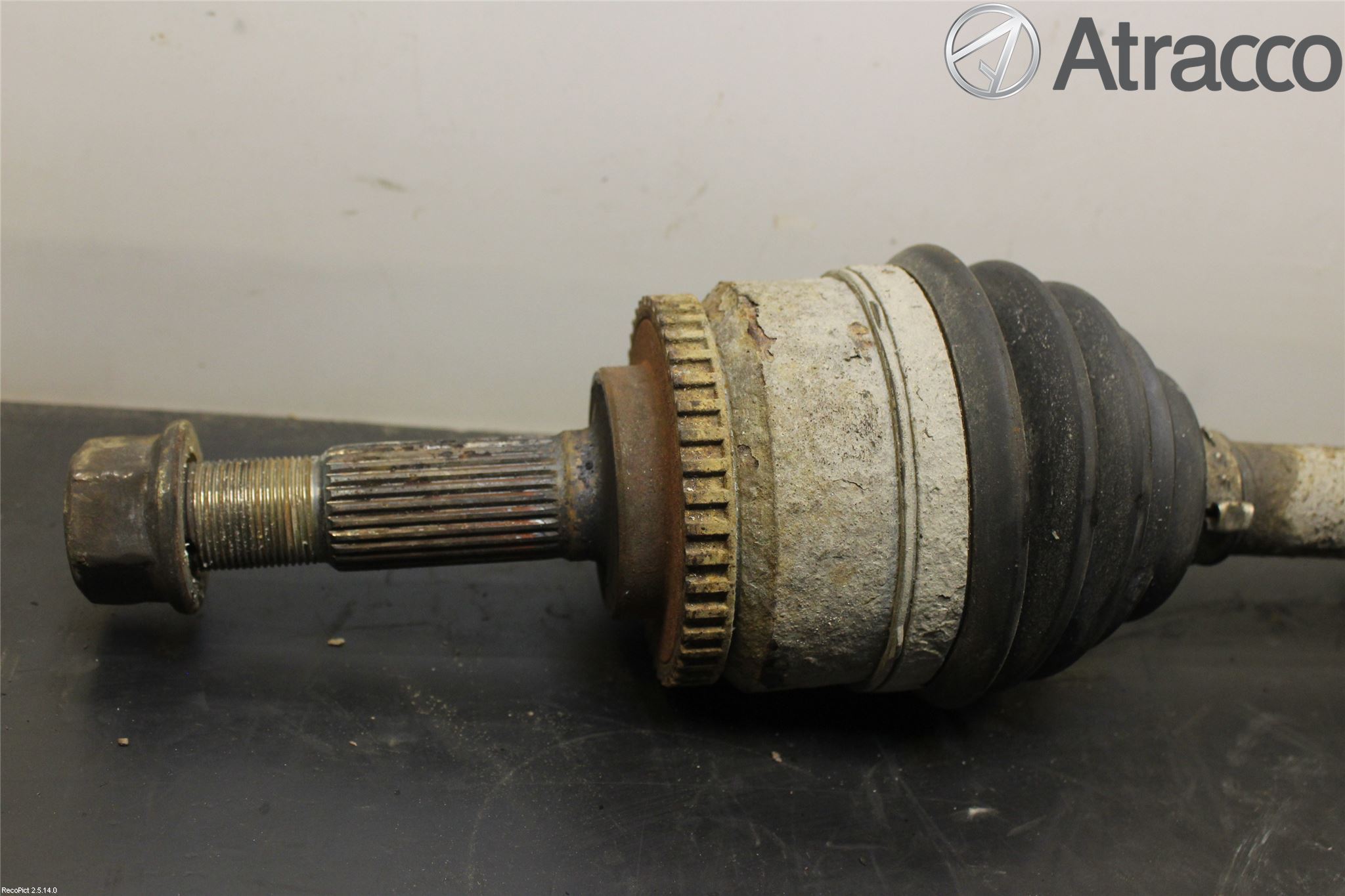 Nissan ALMERA TINO Drivaxel Fram Vänster