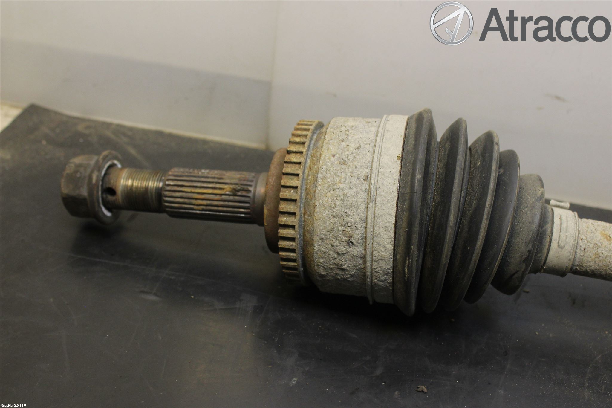 Nissan ALMERA TINO Drivaxel Fram Höger