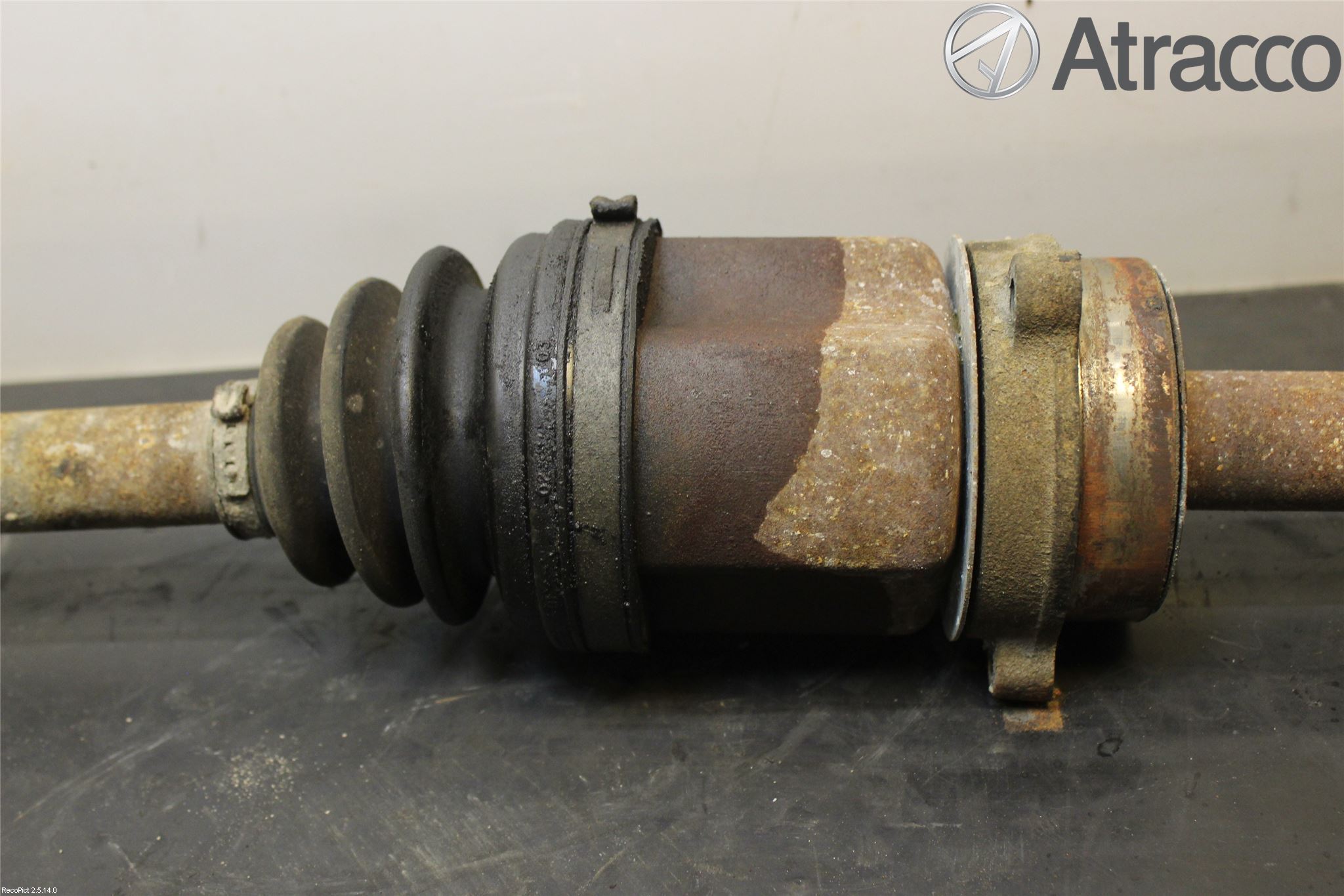 Nissan ALMERA TINO Drivaxel Fram Höger
