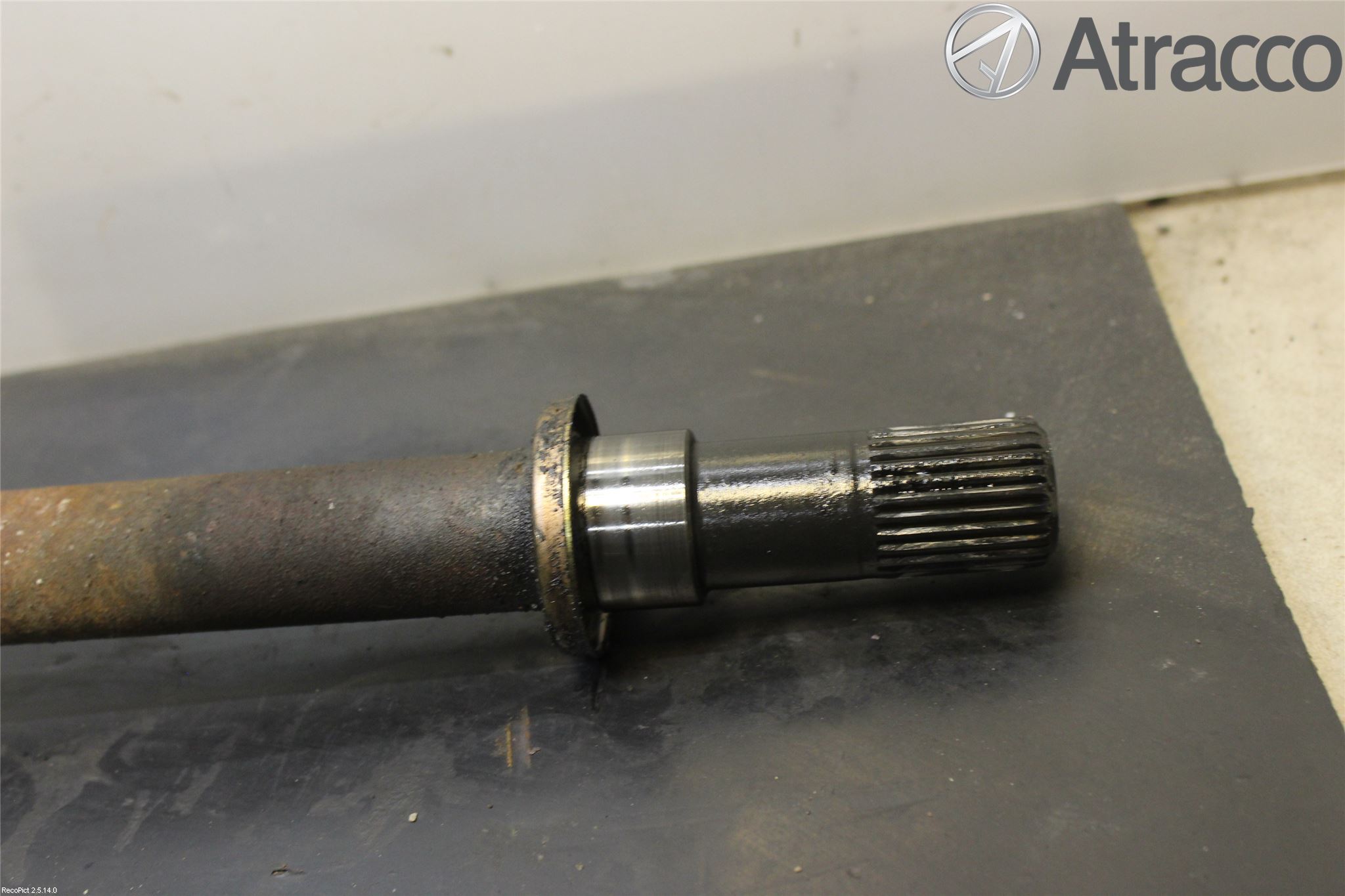 Nissan ALMERA TINO Drivaxel Fram Höger