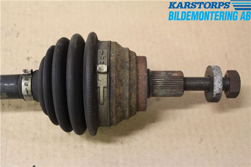 Volkswagen VW JETTA V 06-10 Drivaxel Fram Vänster